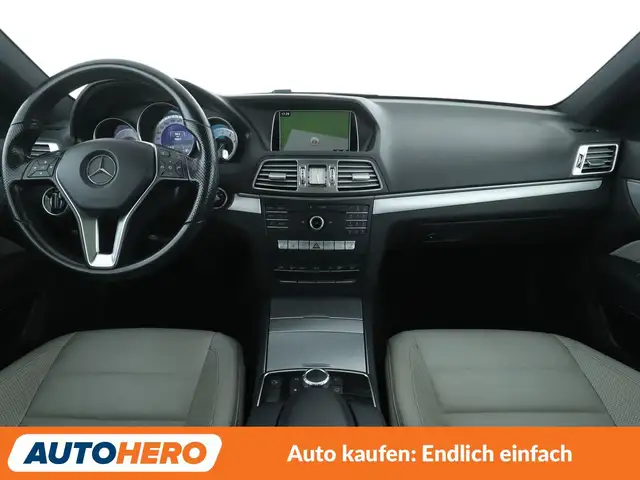 Mercedes-Benz E view 12