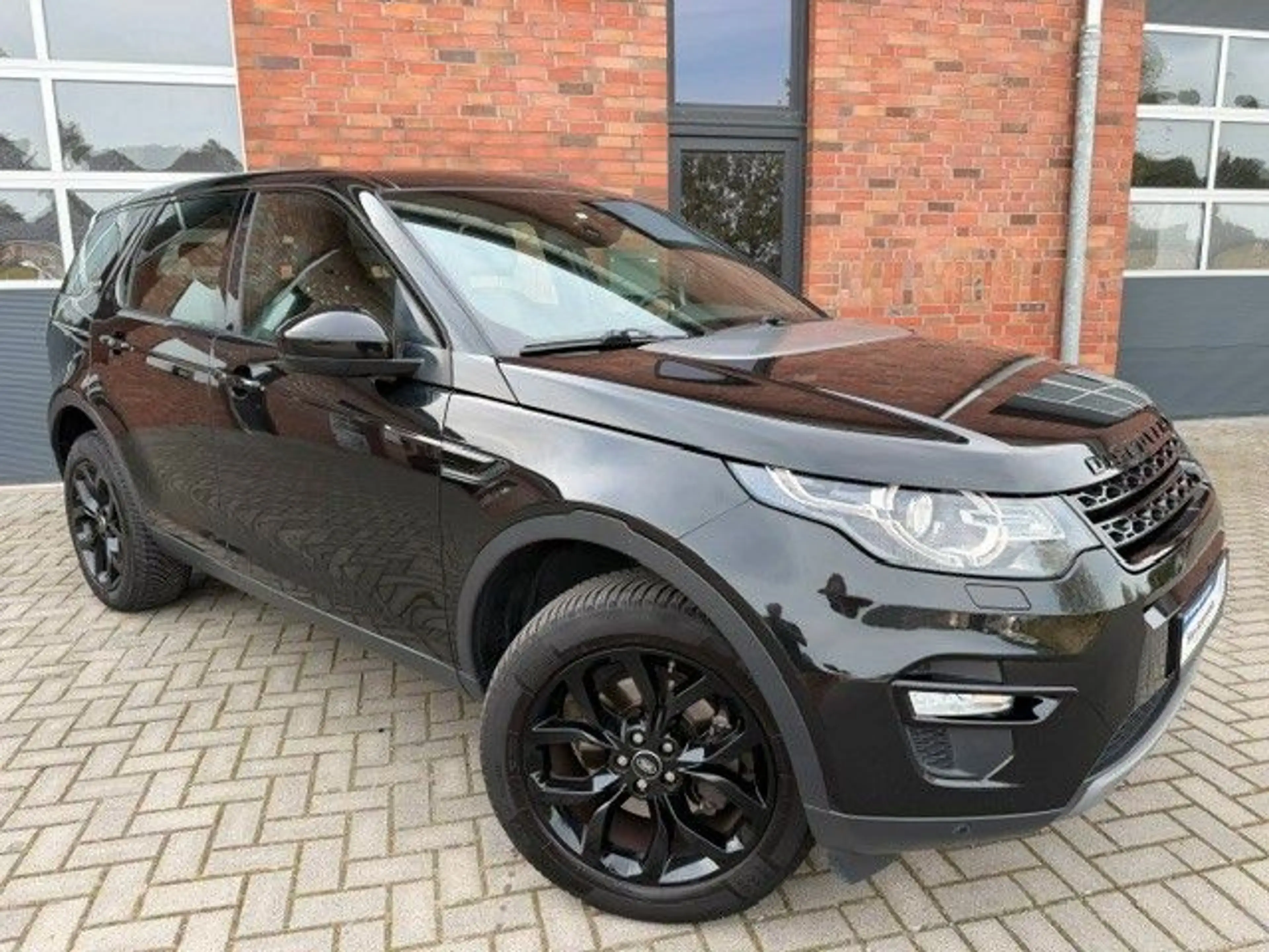 Land Rover Discovery Sport DISCOVERY SPORT 2.0TD4 AWD AUTOM,LEDER,PANORAMA — photo 2