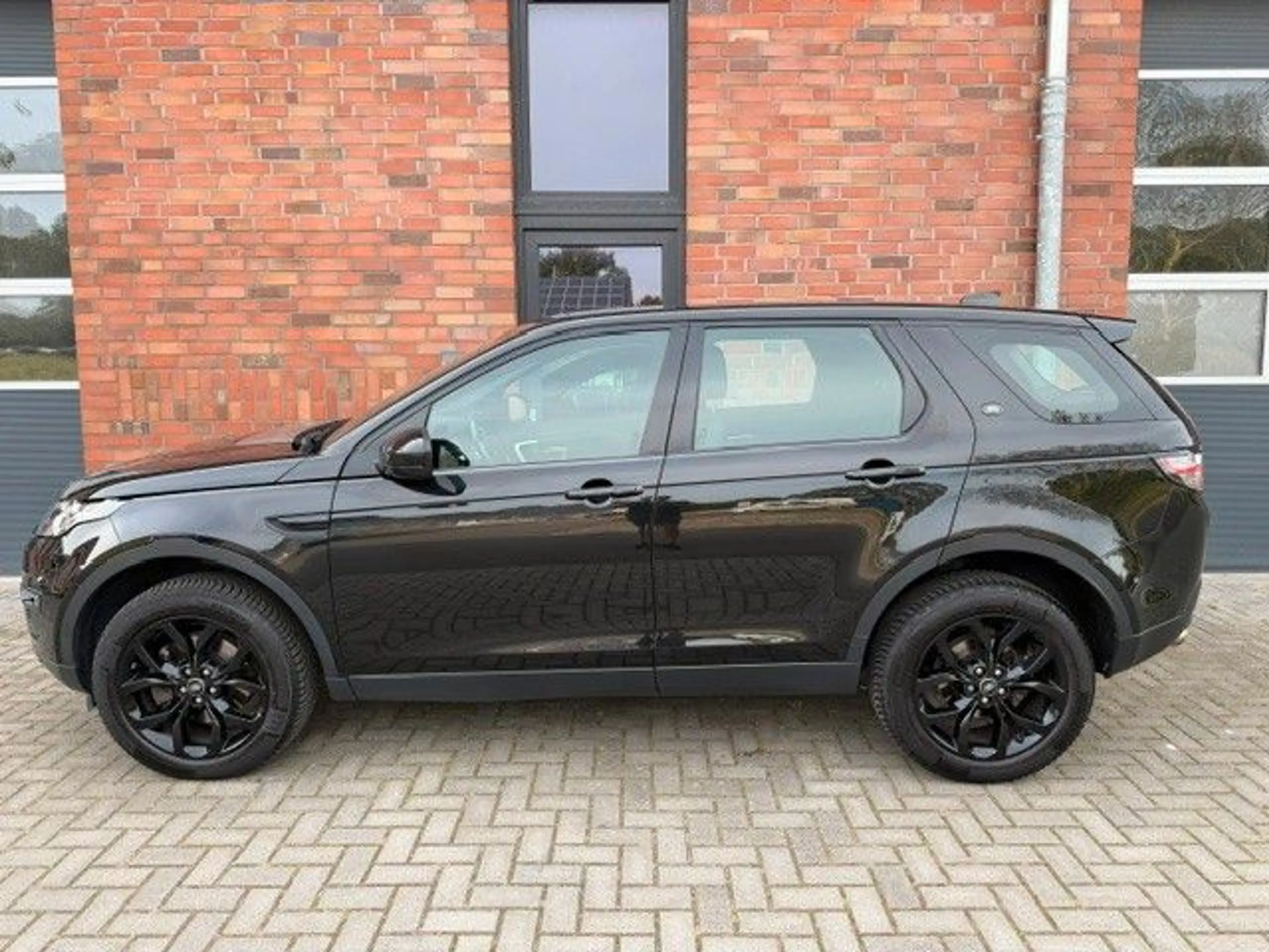 Land Rover Discovery Sport DISCOVERY SPORT 2.0TD4 AWD AUTOM,LEDER,PANORAMA — photo 4