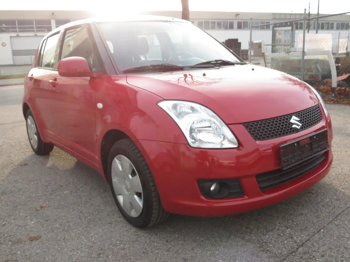 Suzuki Swift 1,3 4WD *23078 km, TÜV neu, KD neu, SHZ* Rot - 1
