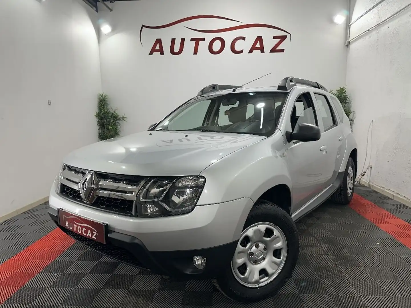 Dacia Duster 1.5 dCi 110 4x4 Prestige (RENAULT DUSTER) Gris - 1