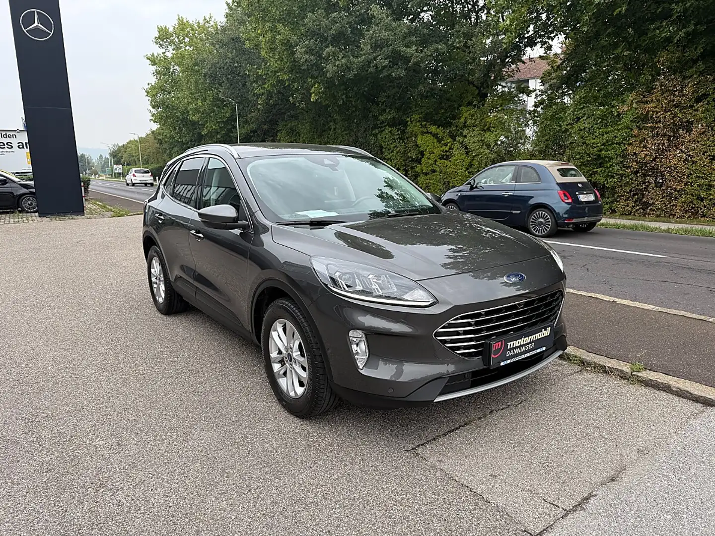 Ford Kuga 2.0 EcoBlue Hybrid Silber - 2