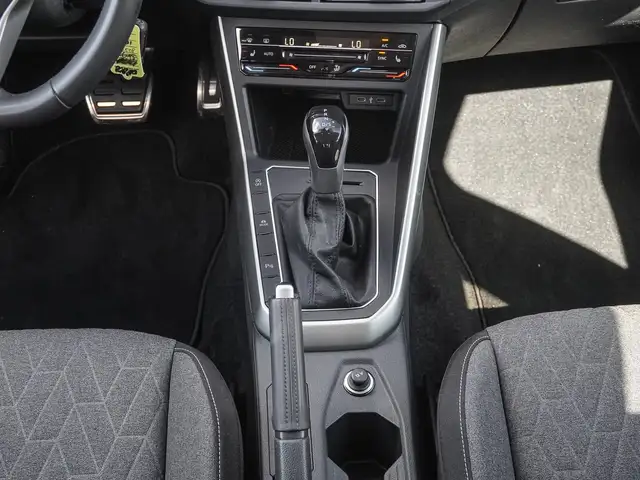 Volkswagen Polo view 13