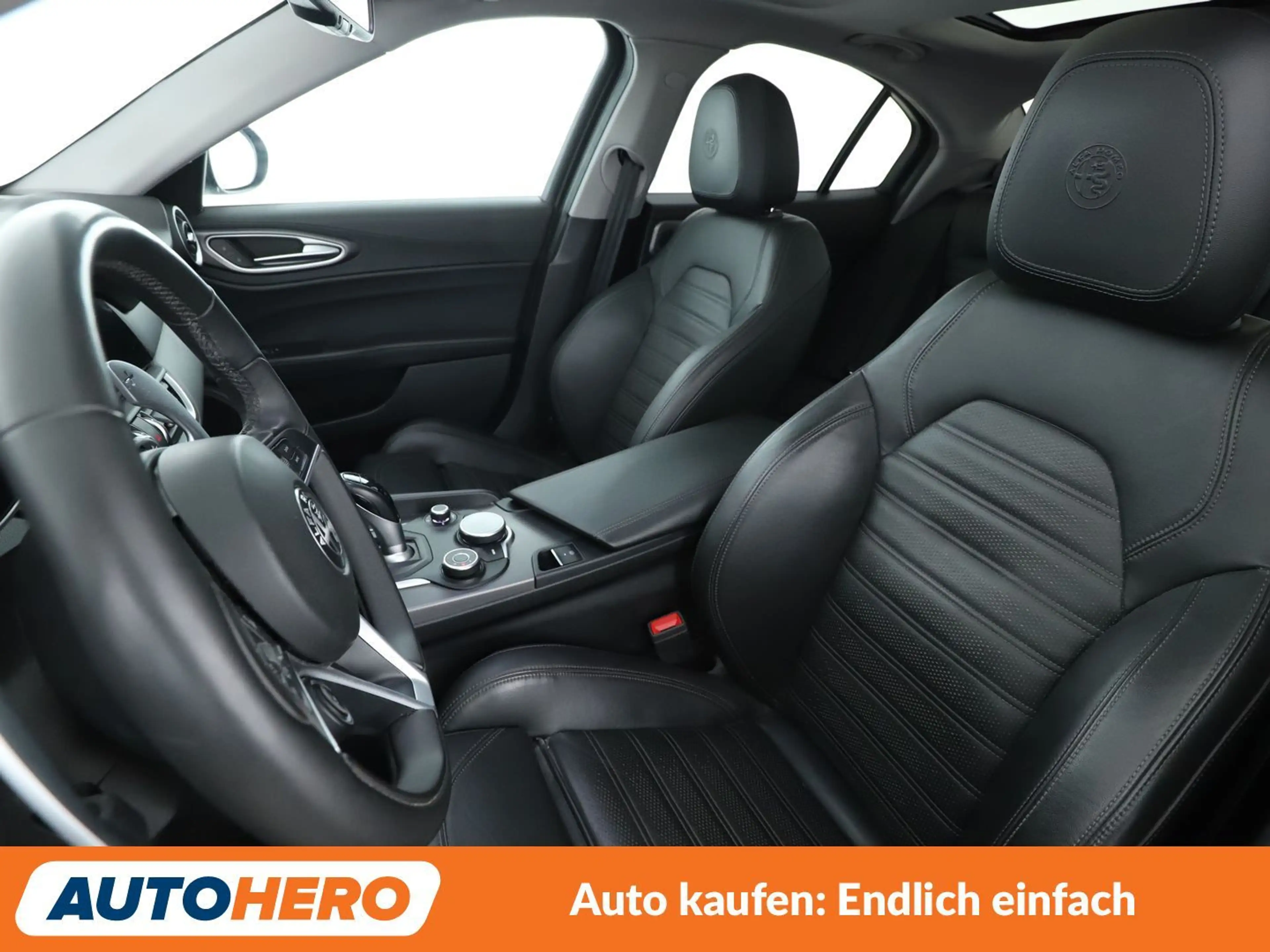 Alfa Romeo Giulia 2.0 Turbo Veloce Aut.*NAVI*BI-XENON*ACC*CAM*SHZ* — photo 10