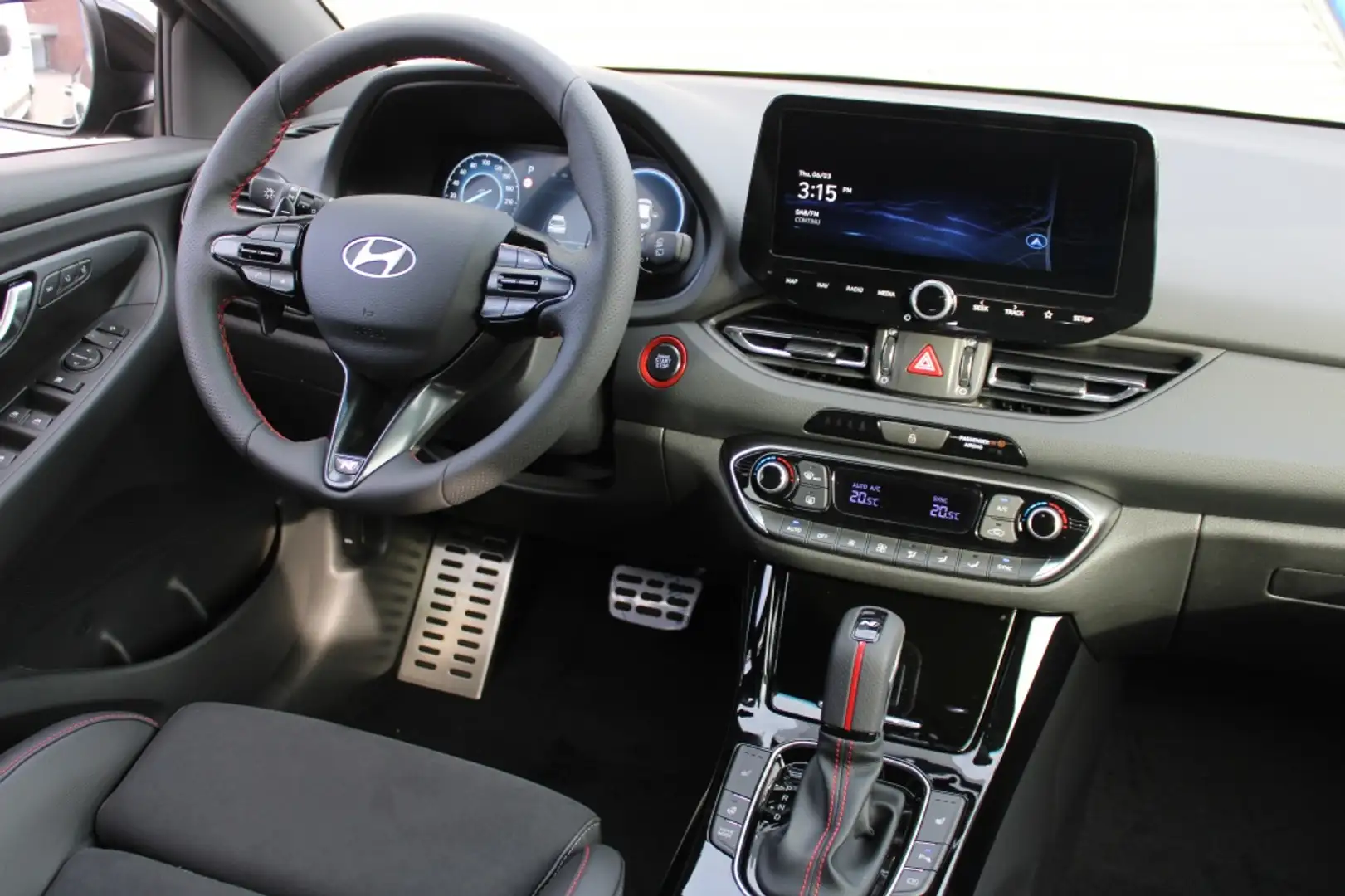 Hyundai i30 Wagon 1.5 T-GDi MHEV N Line Automaat | Navi | Came Zwart - 2