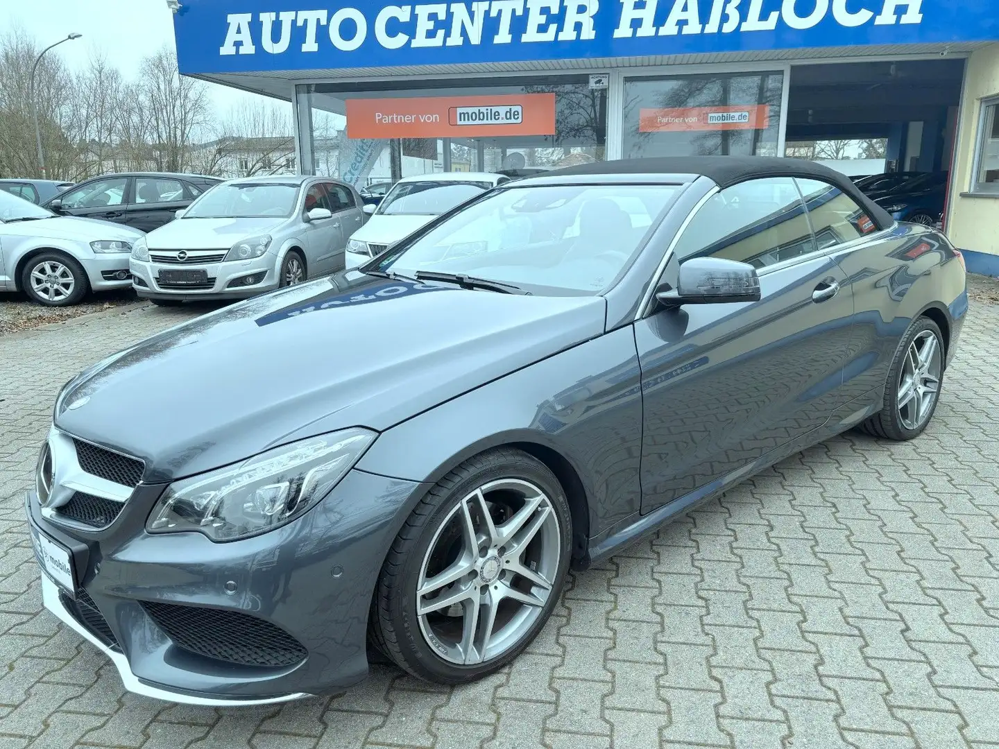 Mercedes-Benz E 200 Cabrio AMG-Sport-Paket VOLLAUSSTATTUNG TOP Grijs - 1