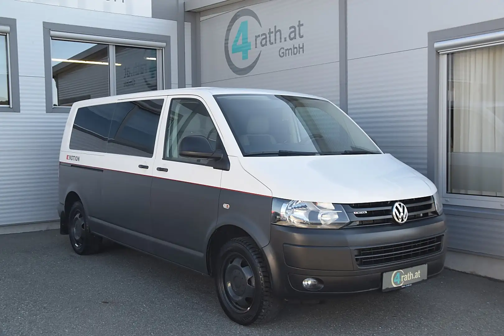 Volkswagen T5 Kombi LR 2,0 TDI 4Motion AHK / NETTO: 12.483 € Grau - 1