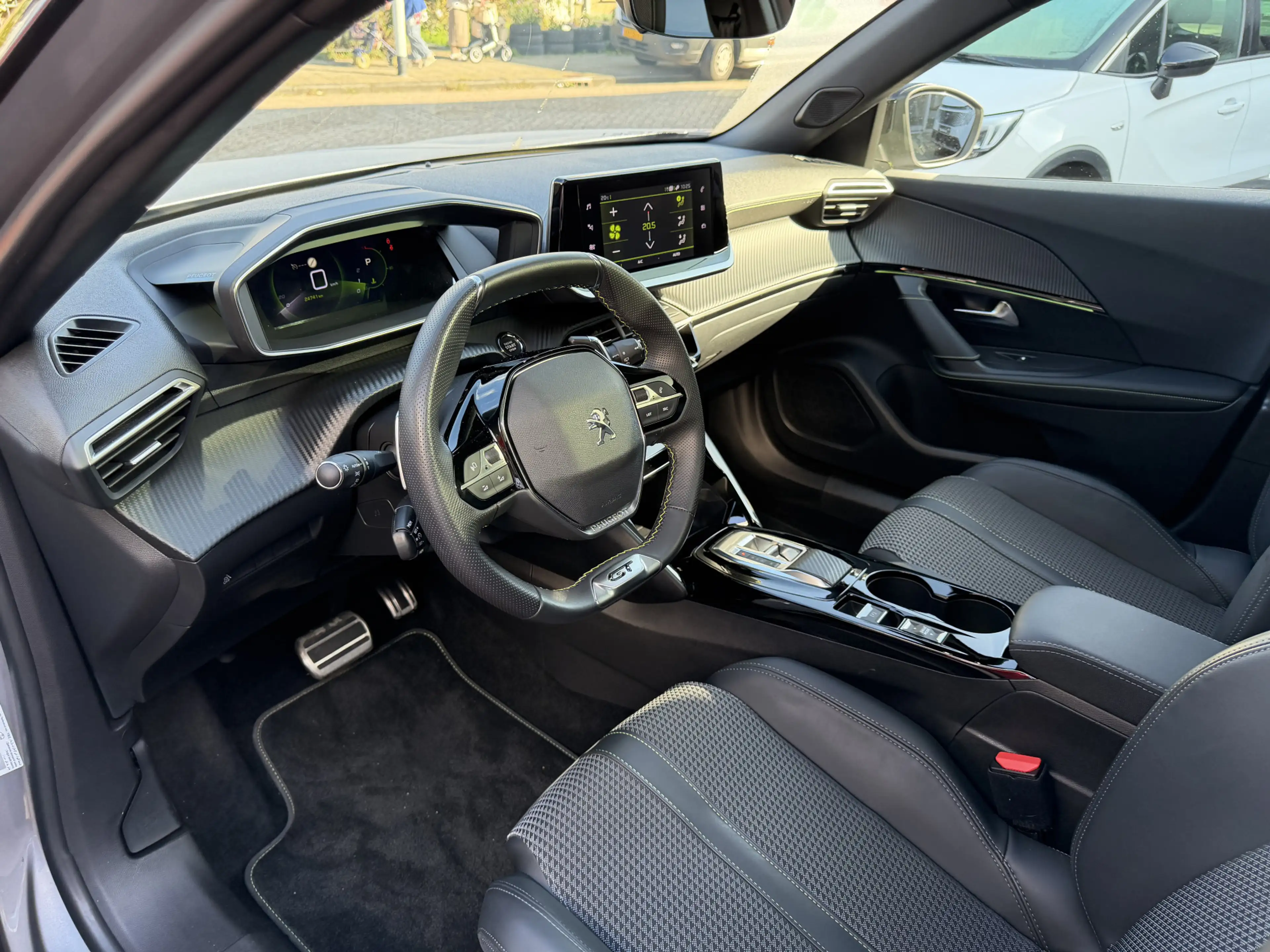 Peugeot 2008 1.2 PureTech GT-Line Automaat Panoramadak/ECC/Navi — photo 9