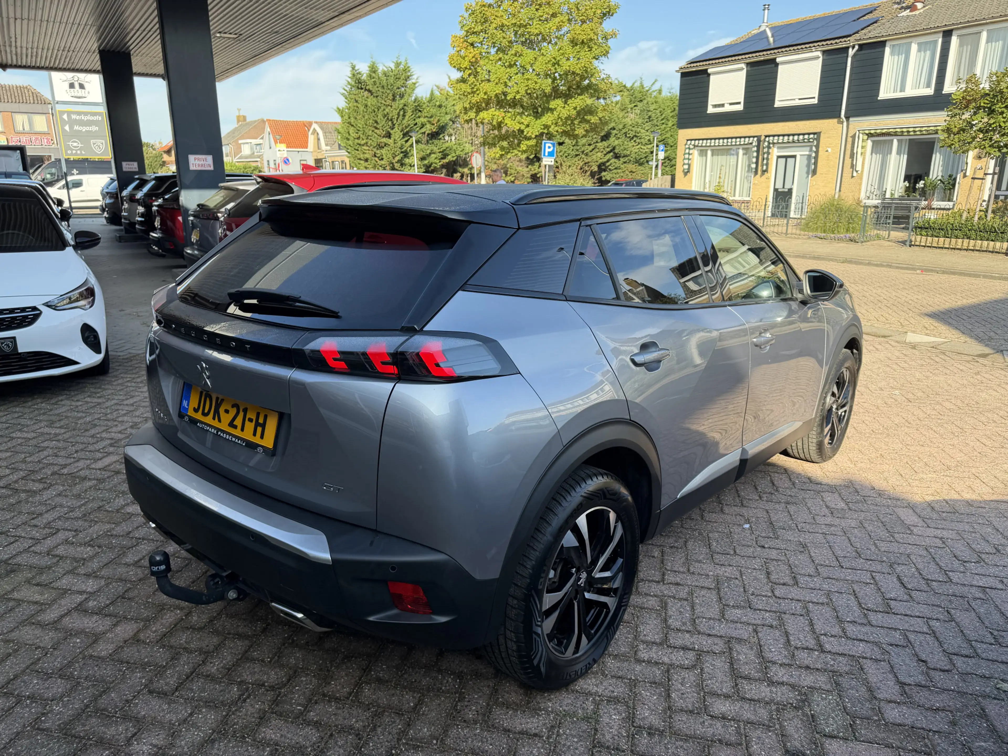 Peugeot 2008 1.2 PureTech GT-Line Automaat Panoramadak/ECC/Navi — photo 3