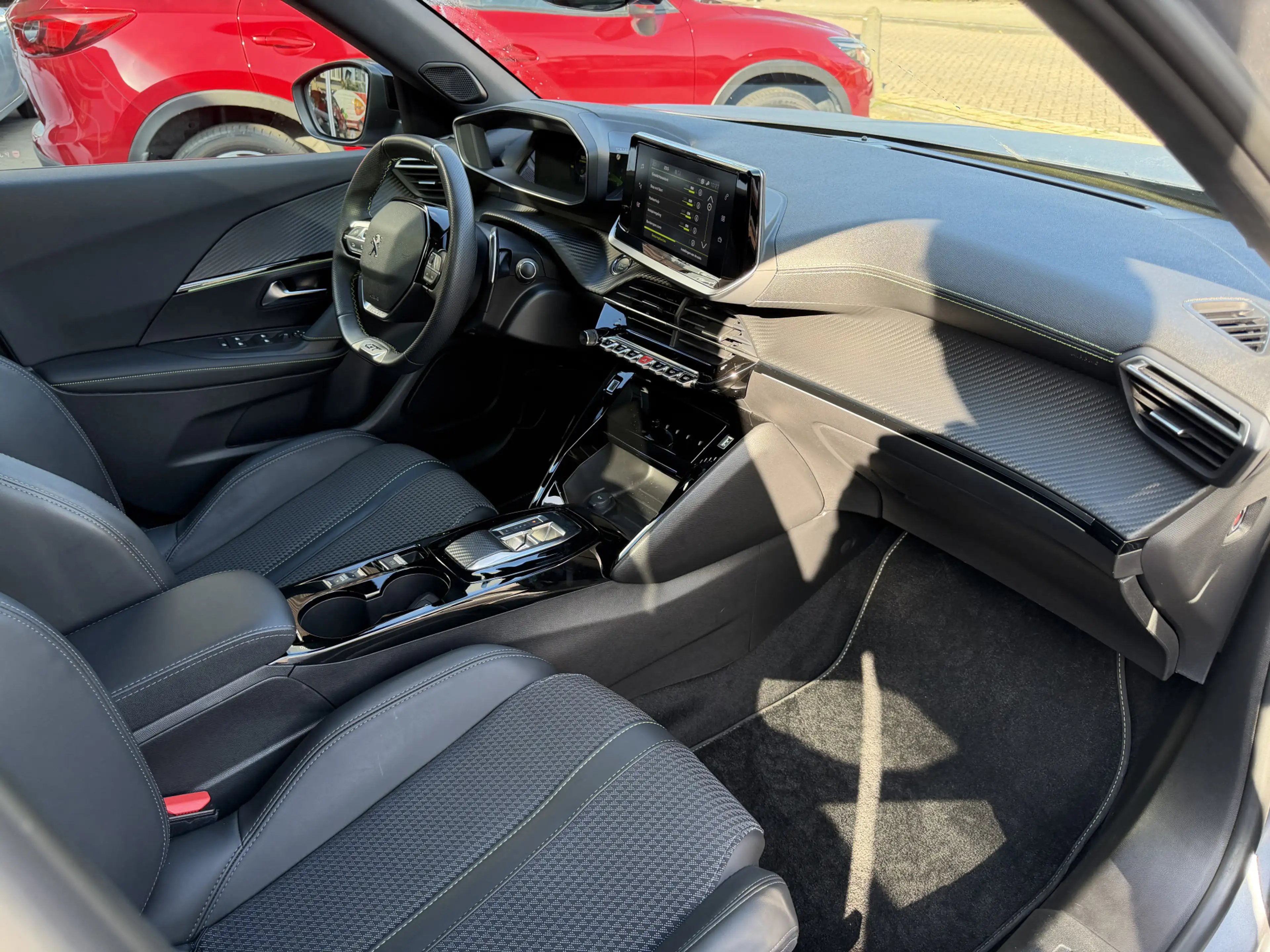 Peugeot 2008 1.2 PureTech GT-Line Automaat Panoramadak/ECC/Navi — photo 34