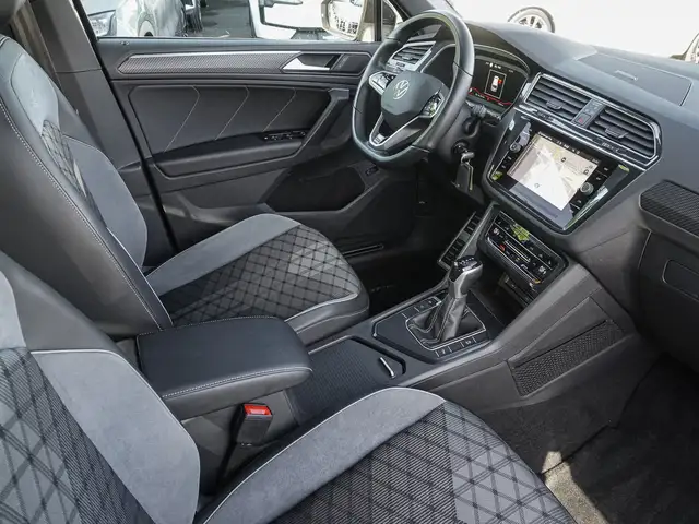 Volkswagen Tiguan view 8