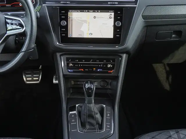 Volkswagen Tiguan view 12