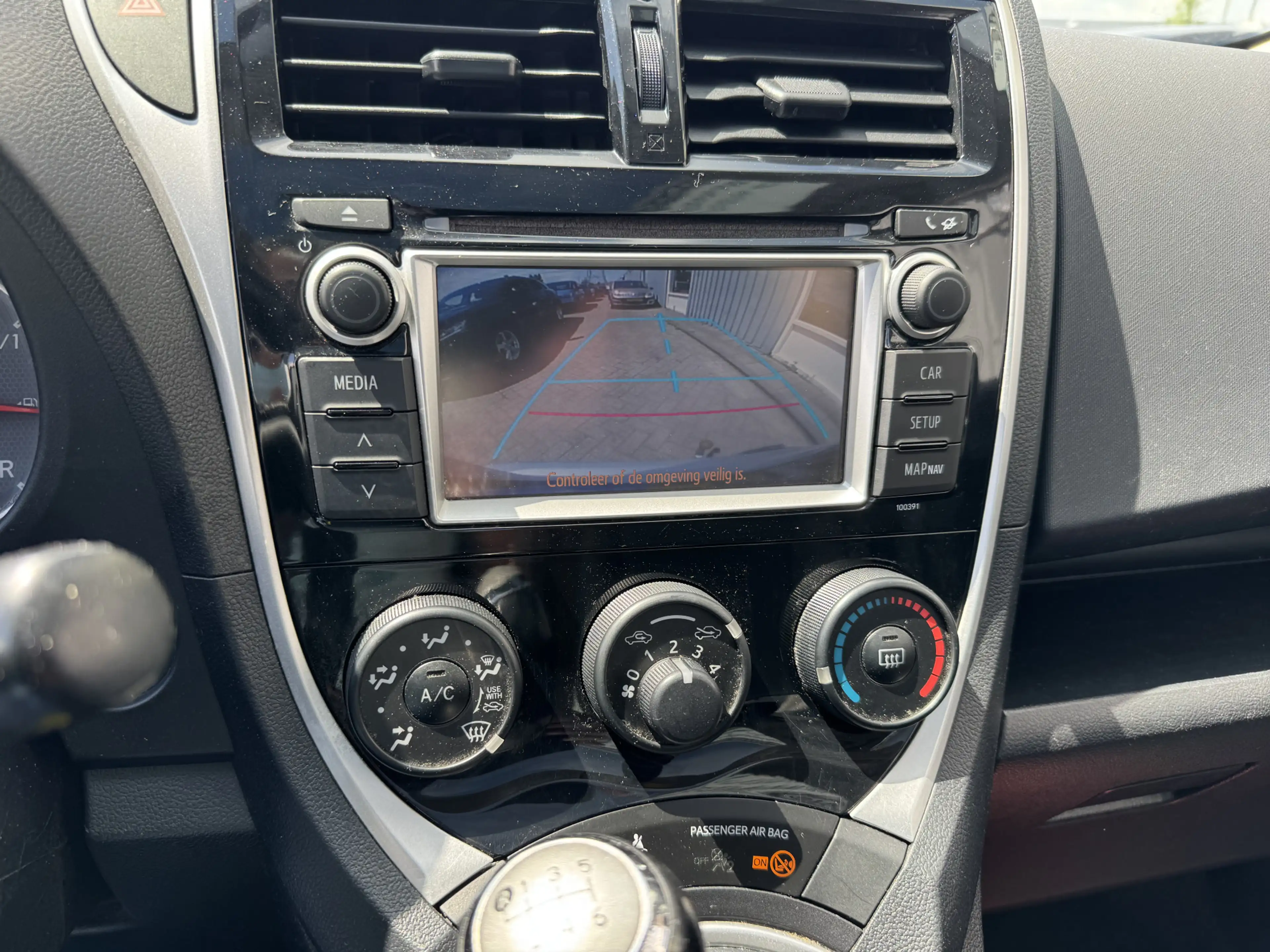 Toyota Verso-S 1.3 VVT-i Dynamic — photo 9