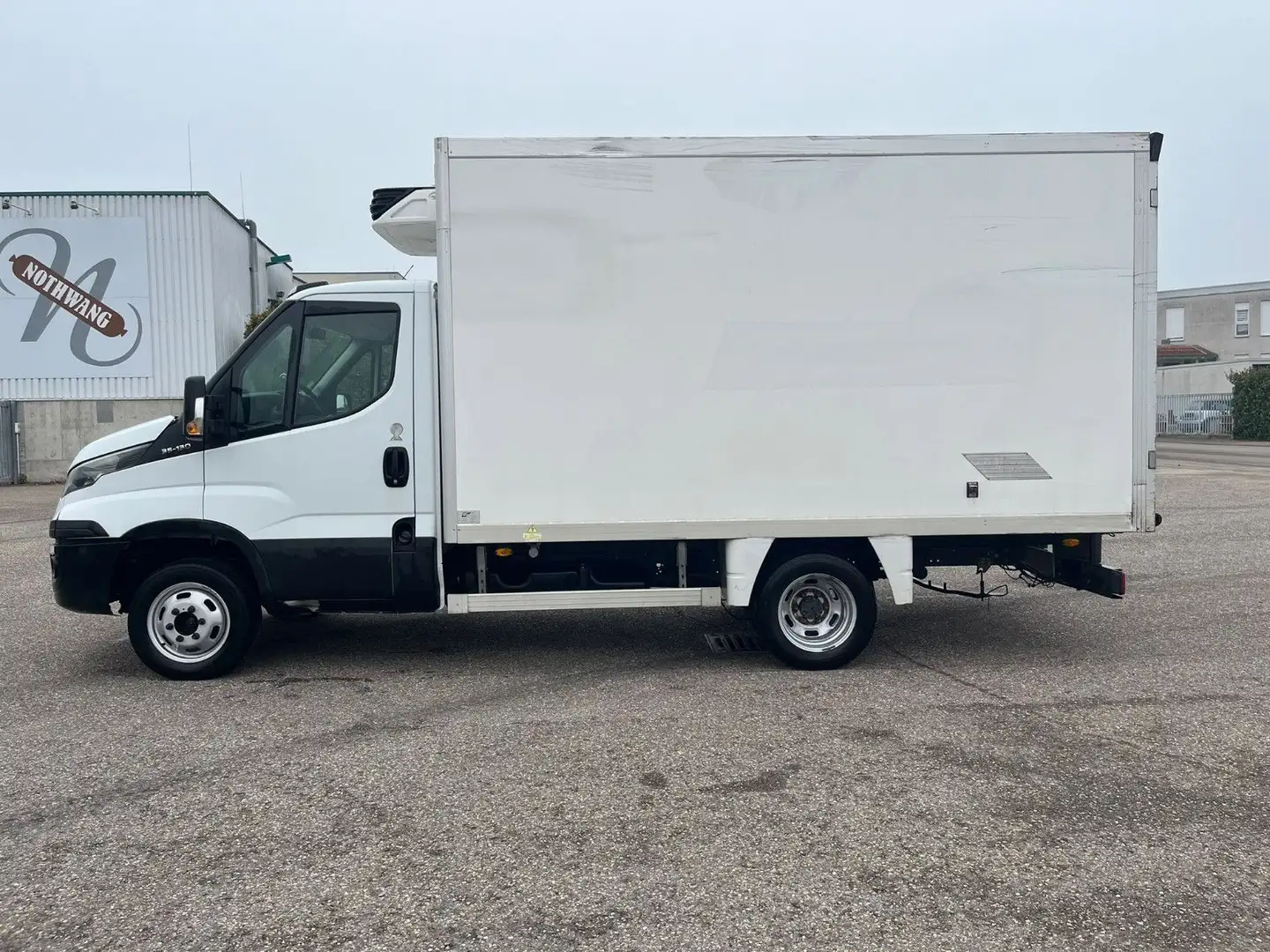 Iveco Daily 35 C13*Kühlkoffer*Tempomat*ASR*ESP* Weiß - 2
