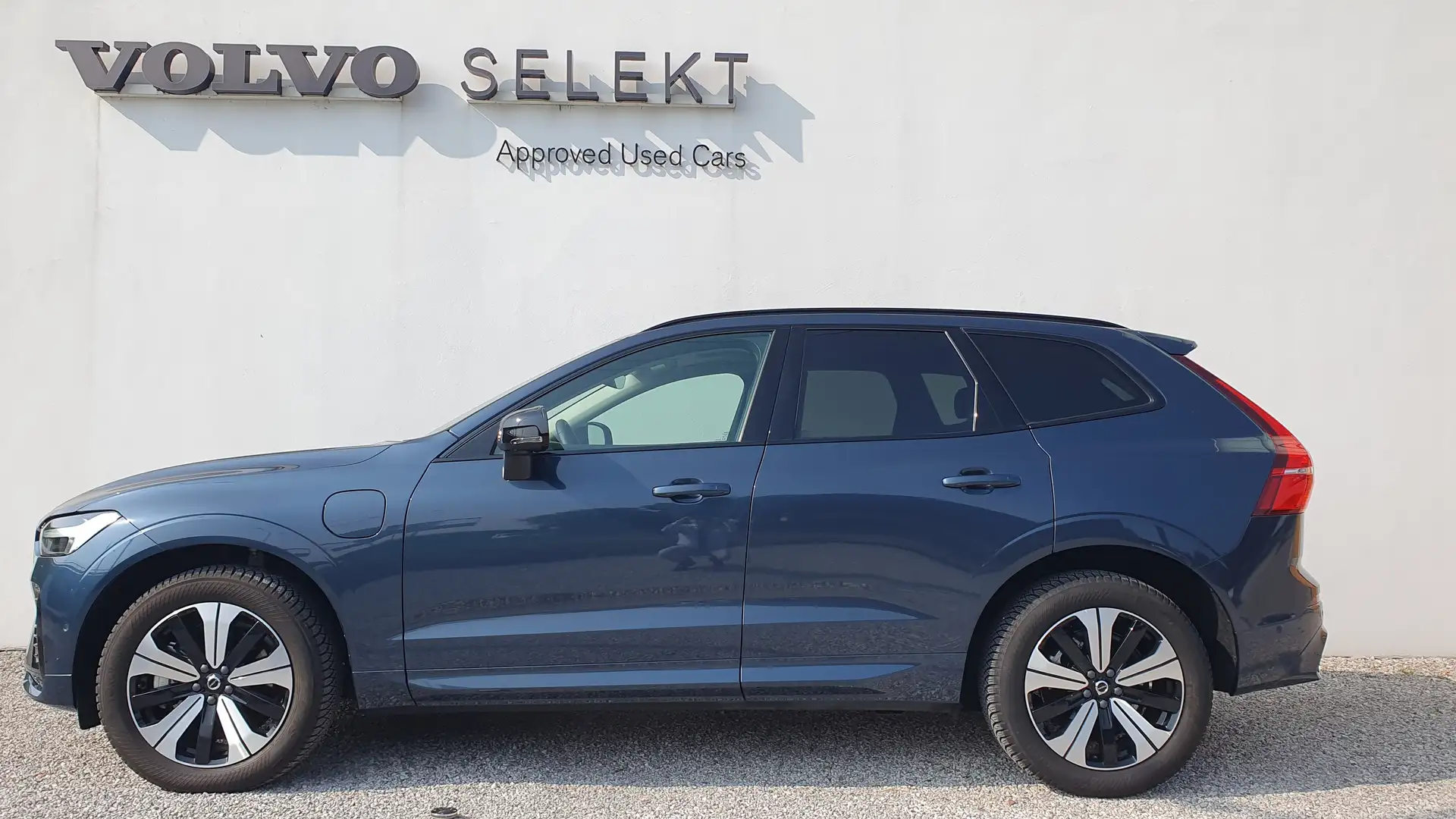 Volvo XC60 XC60 II 2022 2.0 t6 phev Plus Dark awd auto Blauw - 2