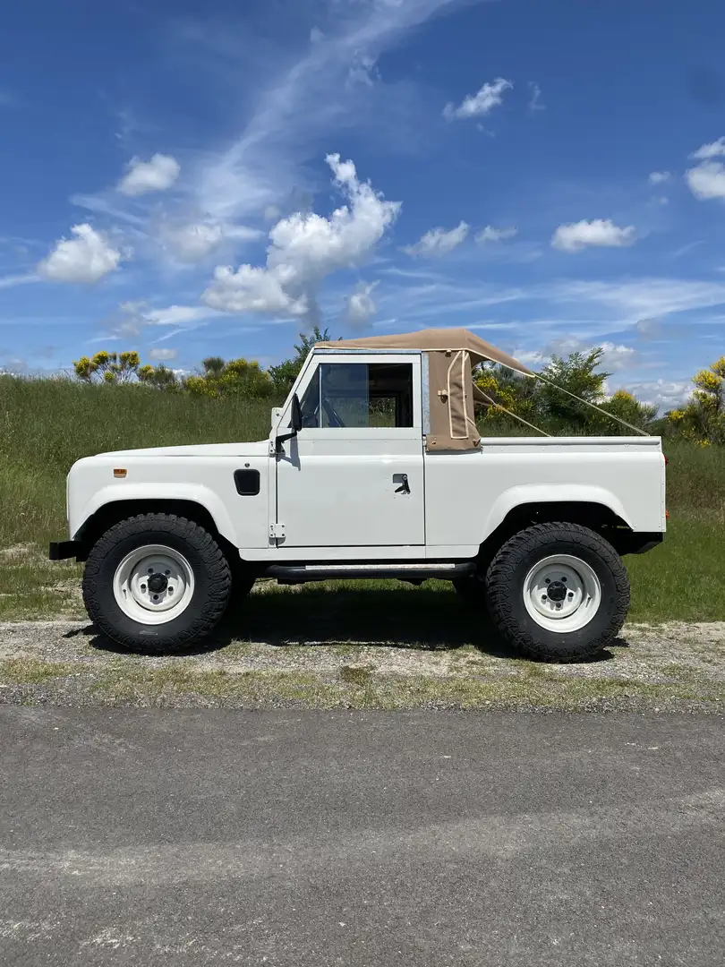 Land Rover Defender 90 2.5 td Soft Top Alb - 2
