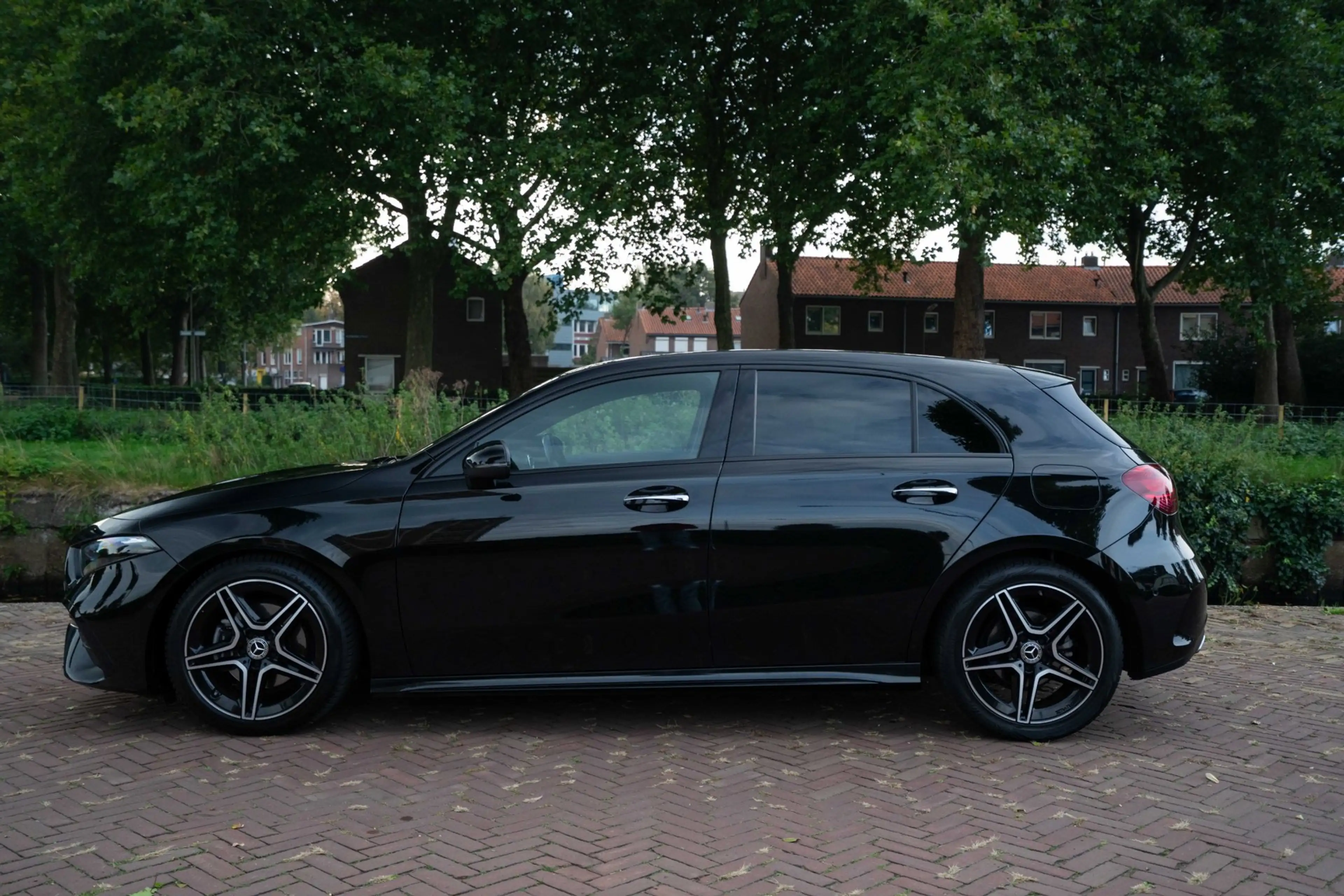 Mercedes-Benz A 180 AMG Line Automaat | Navigatie | CarPlay | Facelift — photo 2