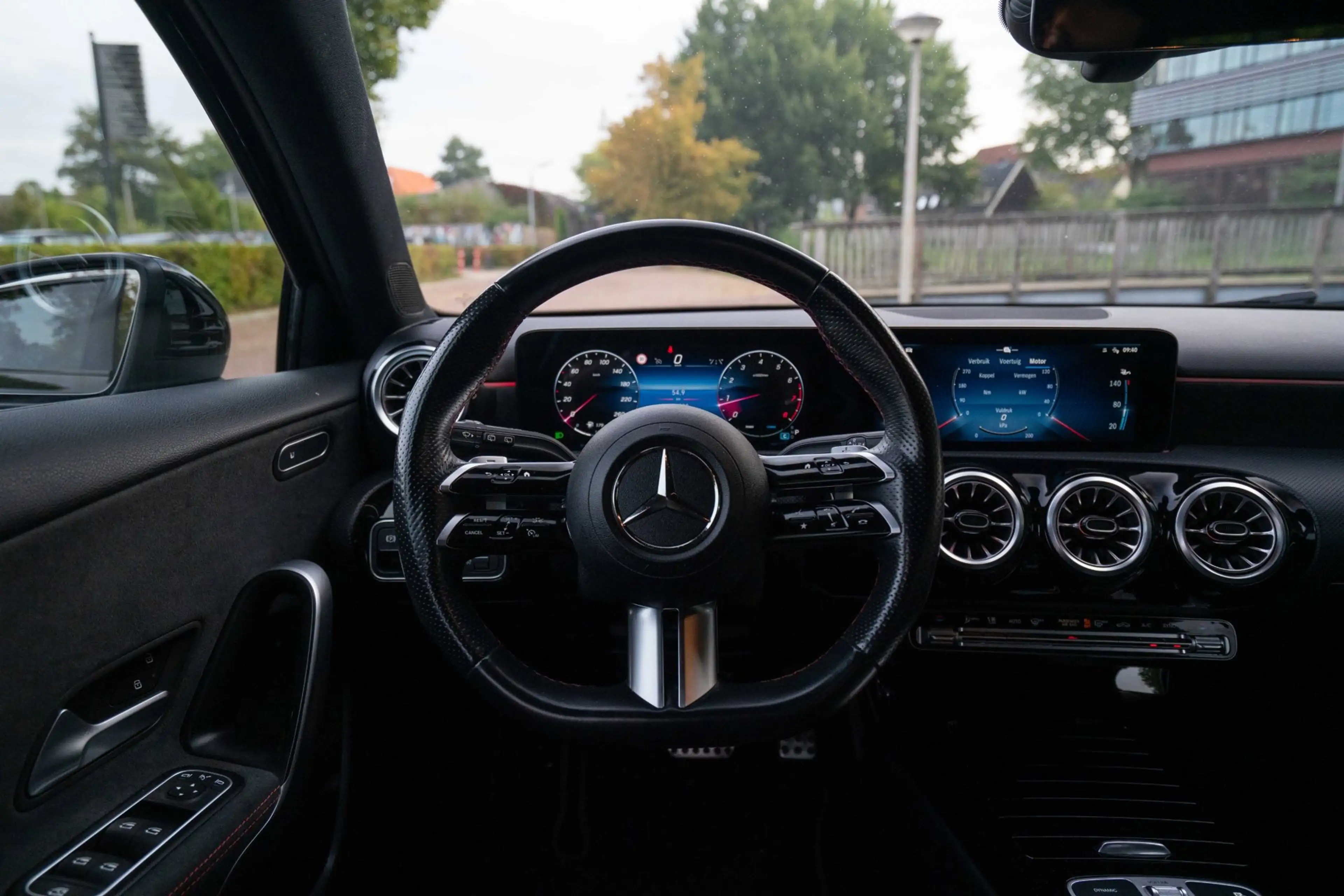 Mercedes-Benz A 180 AMG Line Automaat | Navigatie | CarPlay | Facelift — photo 17