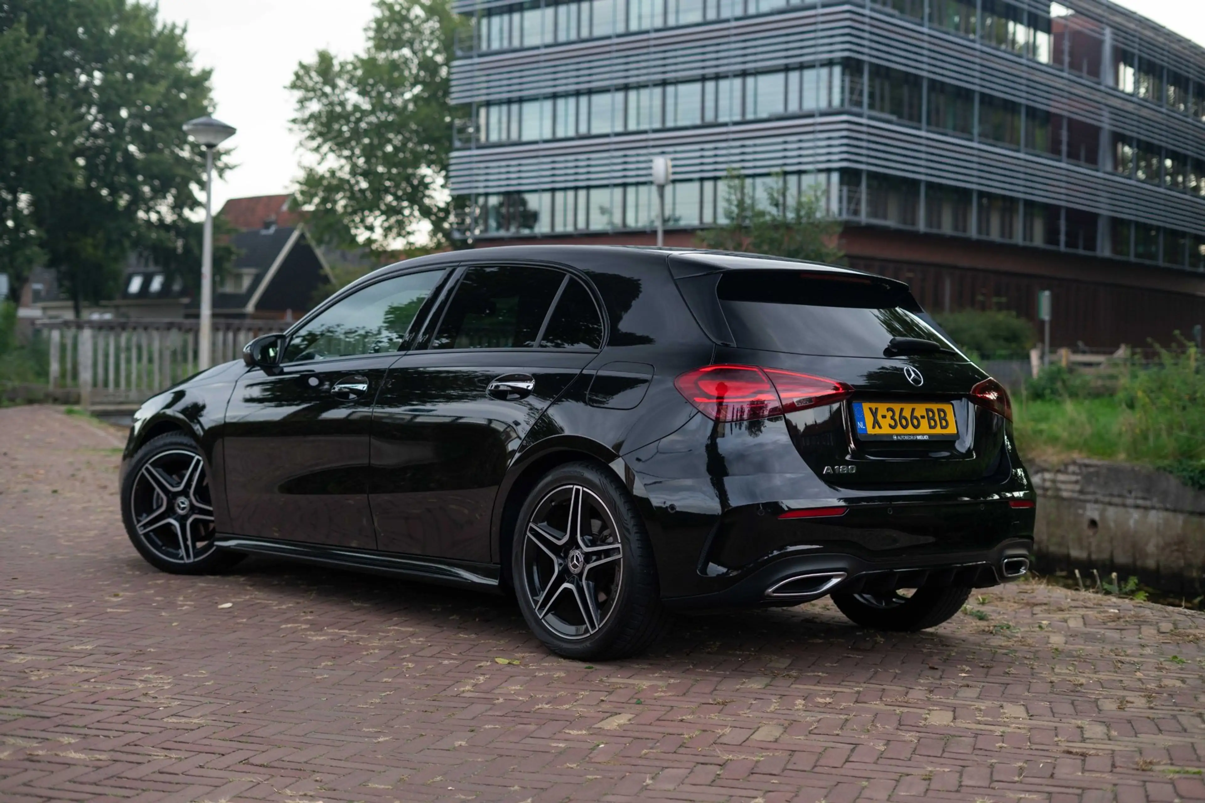 Mercedes-Benz A 180 AMG Line Automaat | Navigatie | CarPlay | Facelift — photo 4