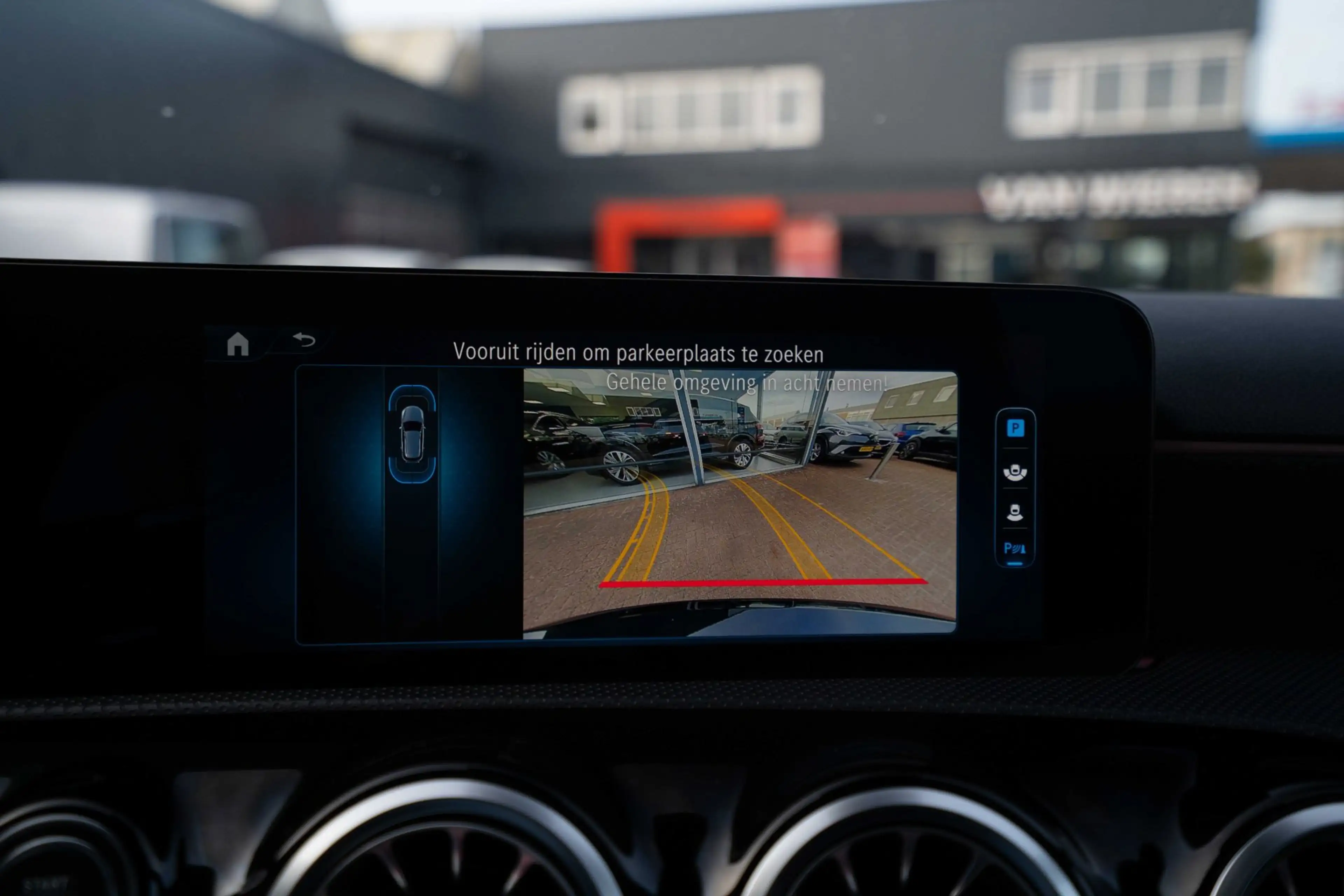Mercedes-Benz A 180 AMG Line Automaat | Navigatie | CarPlay | Facelift — photo 32