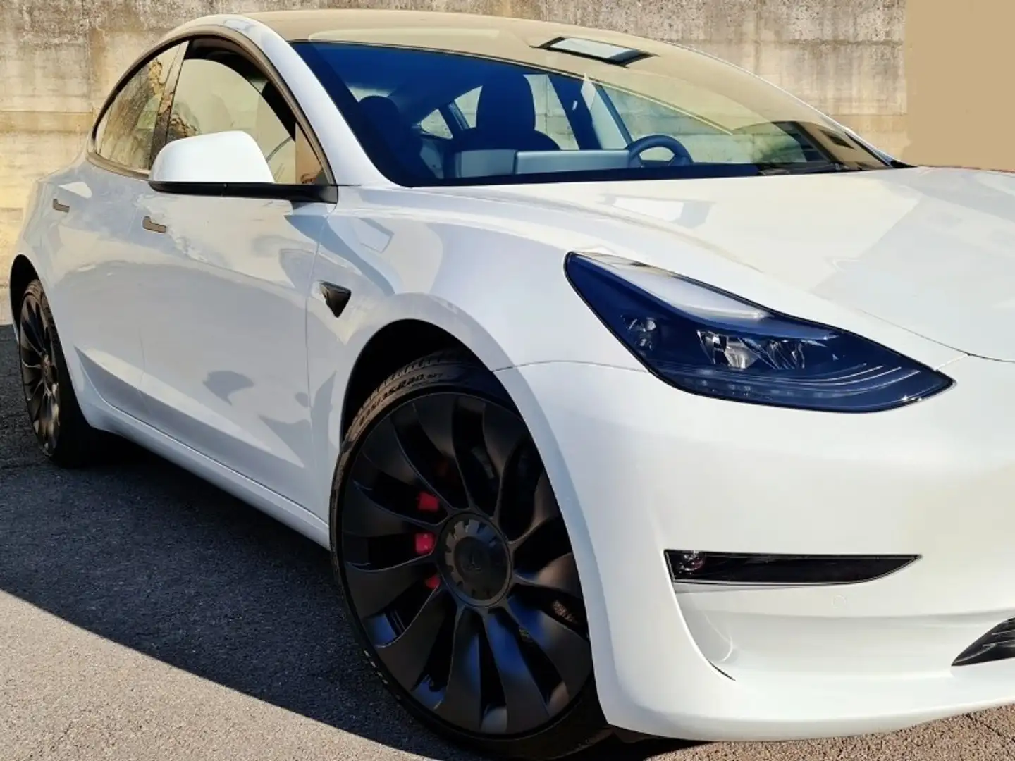 Tesla Model 3 Performance Dual Motor AWD 20"Uberturbine Carbon Blanc - 1