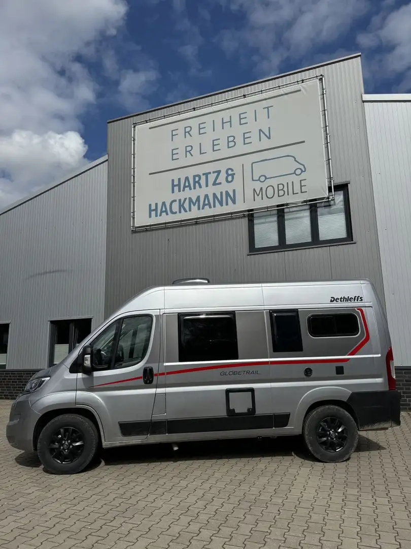 Dethleffs Globetrail Classic 540 DR "REISELUSTPRÄMIE" Grigio - 2