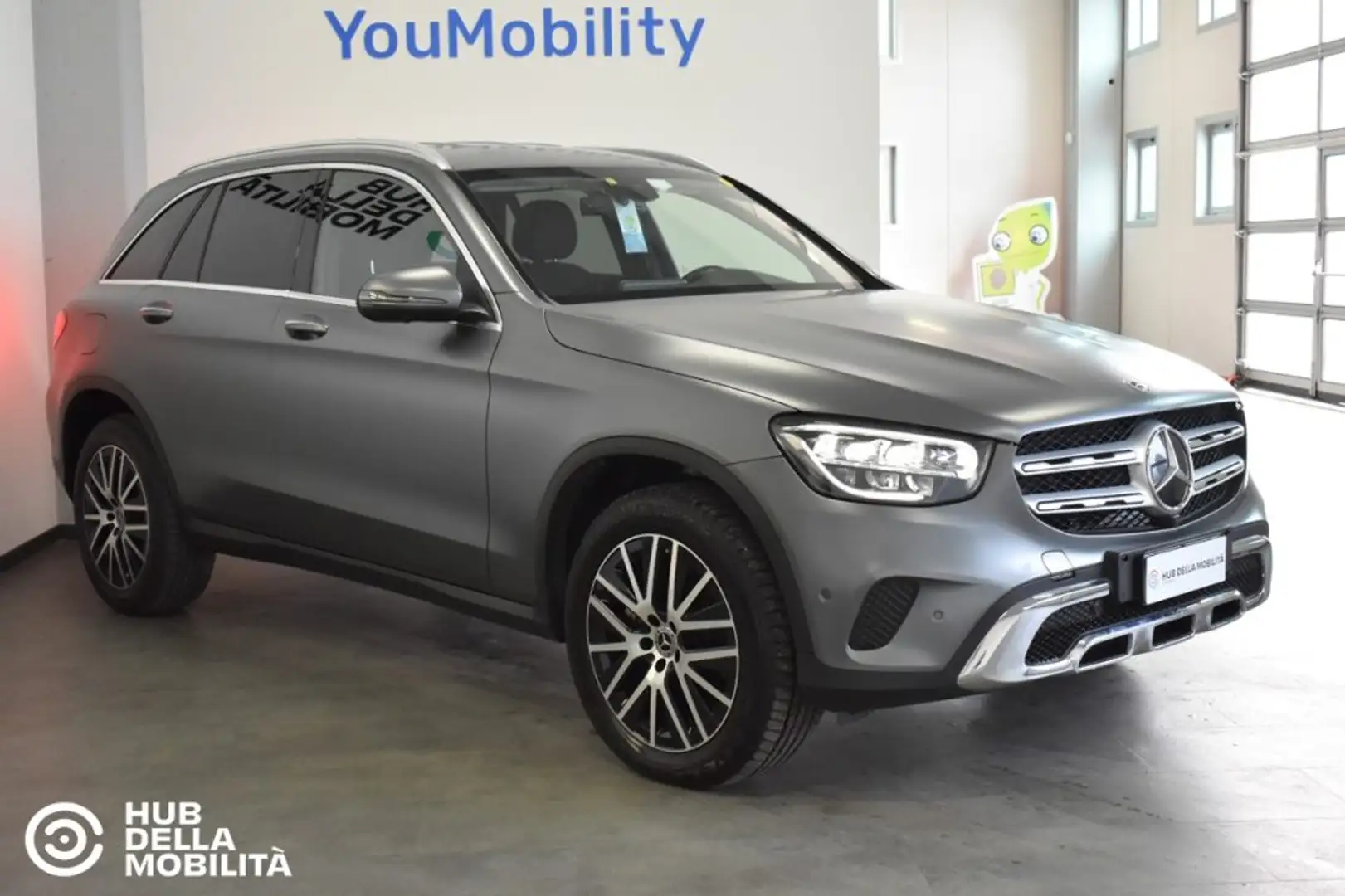 Mercedes-Benz GLC 300 e 4Matic EQ-Power Sport Grijs - 2