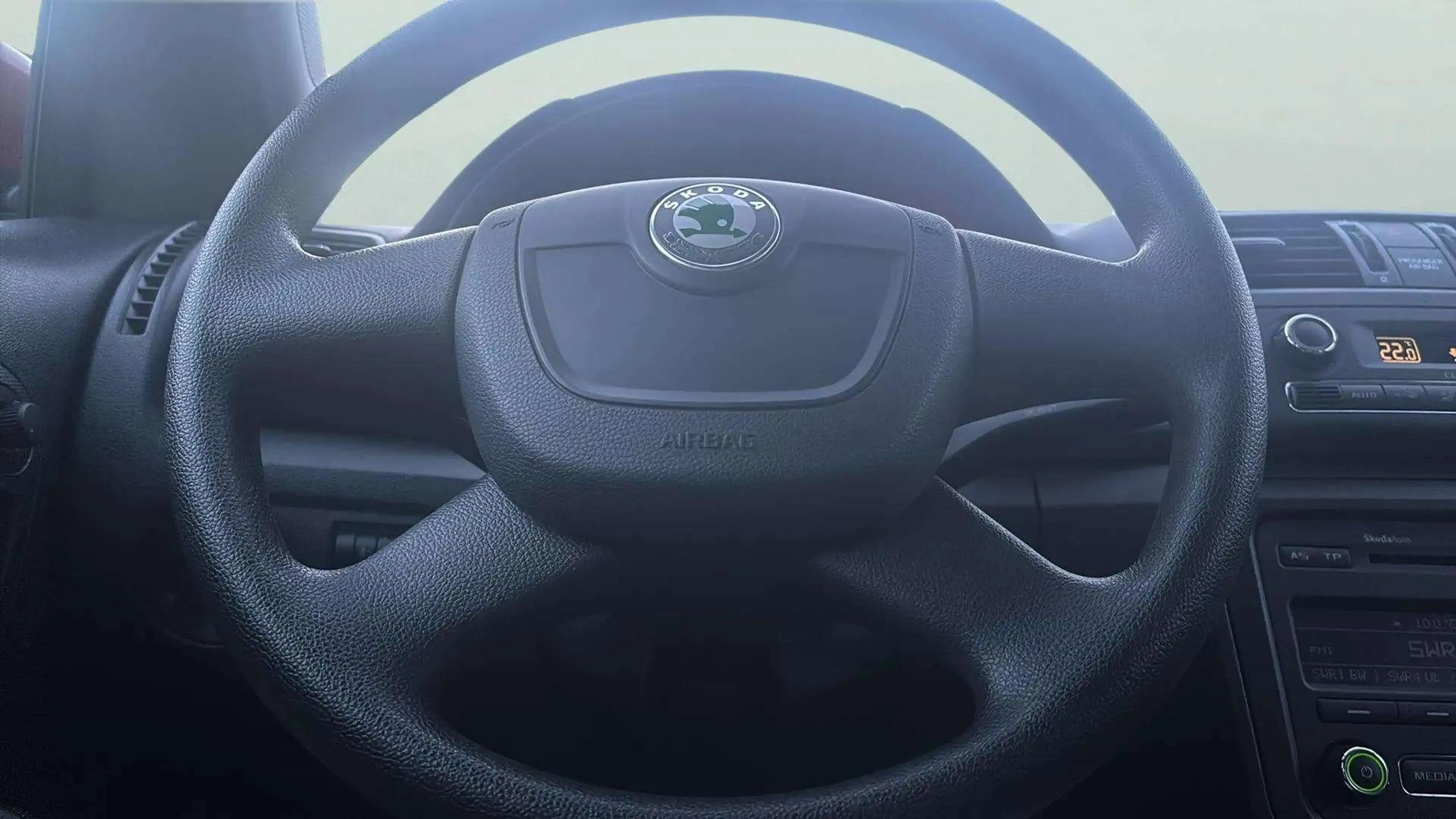 Skoda Roomster Ambition*Automatik*1.Hand*AHK*Tempomat* — photo 12