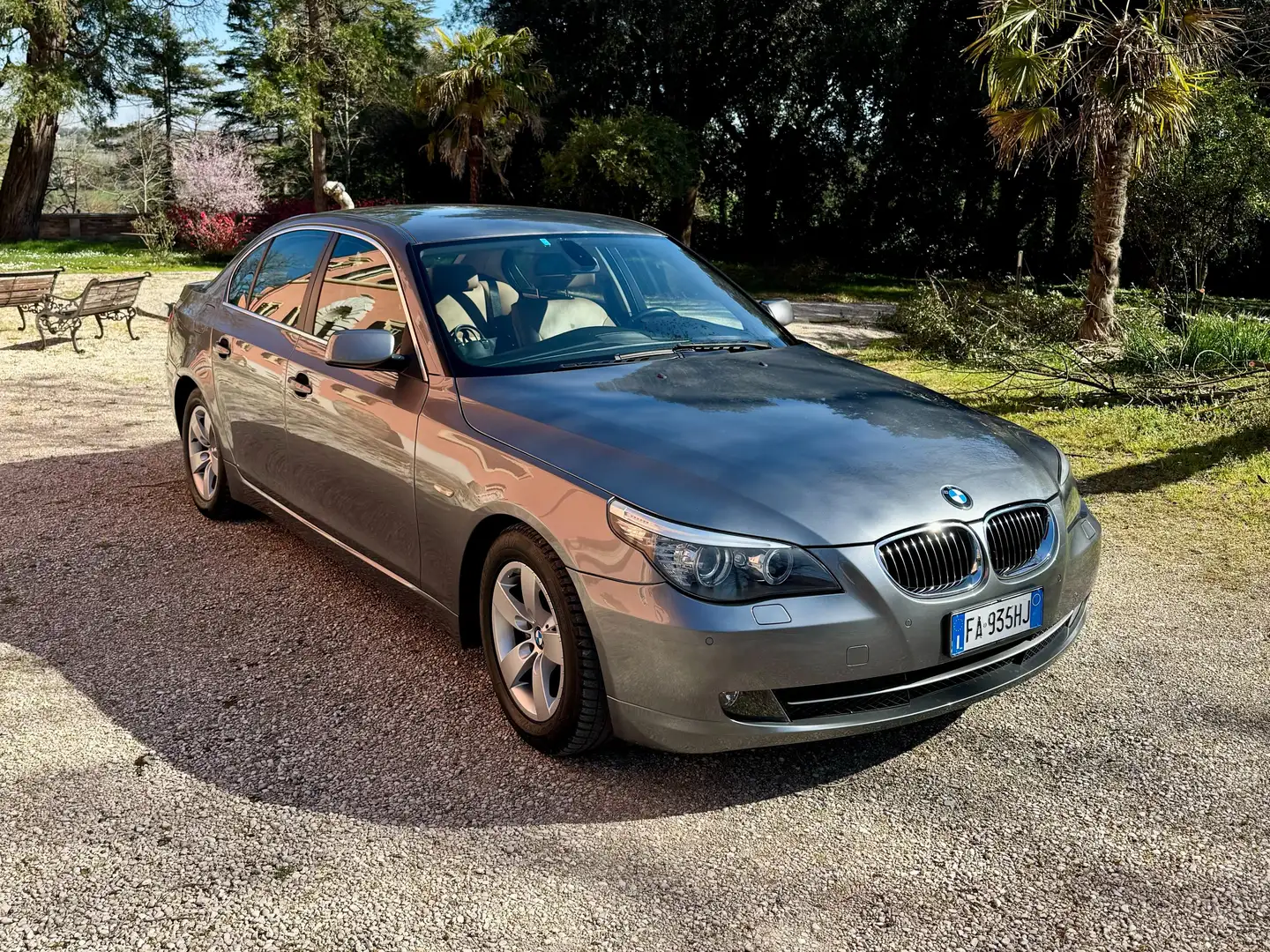 BMW 525 BMW Serie 5 Berlina 525d E61 Anno 2009 Grigio - 1