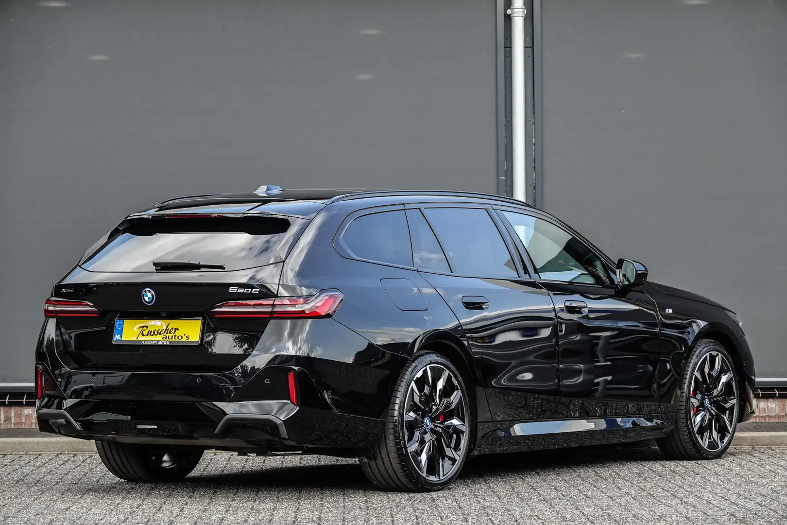 BMW 550 5-serie Touring 550E 490Pk Aut. | Plug in Hybride Noir - 2