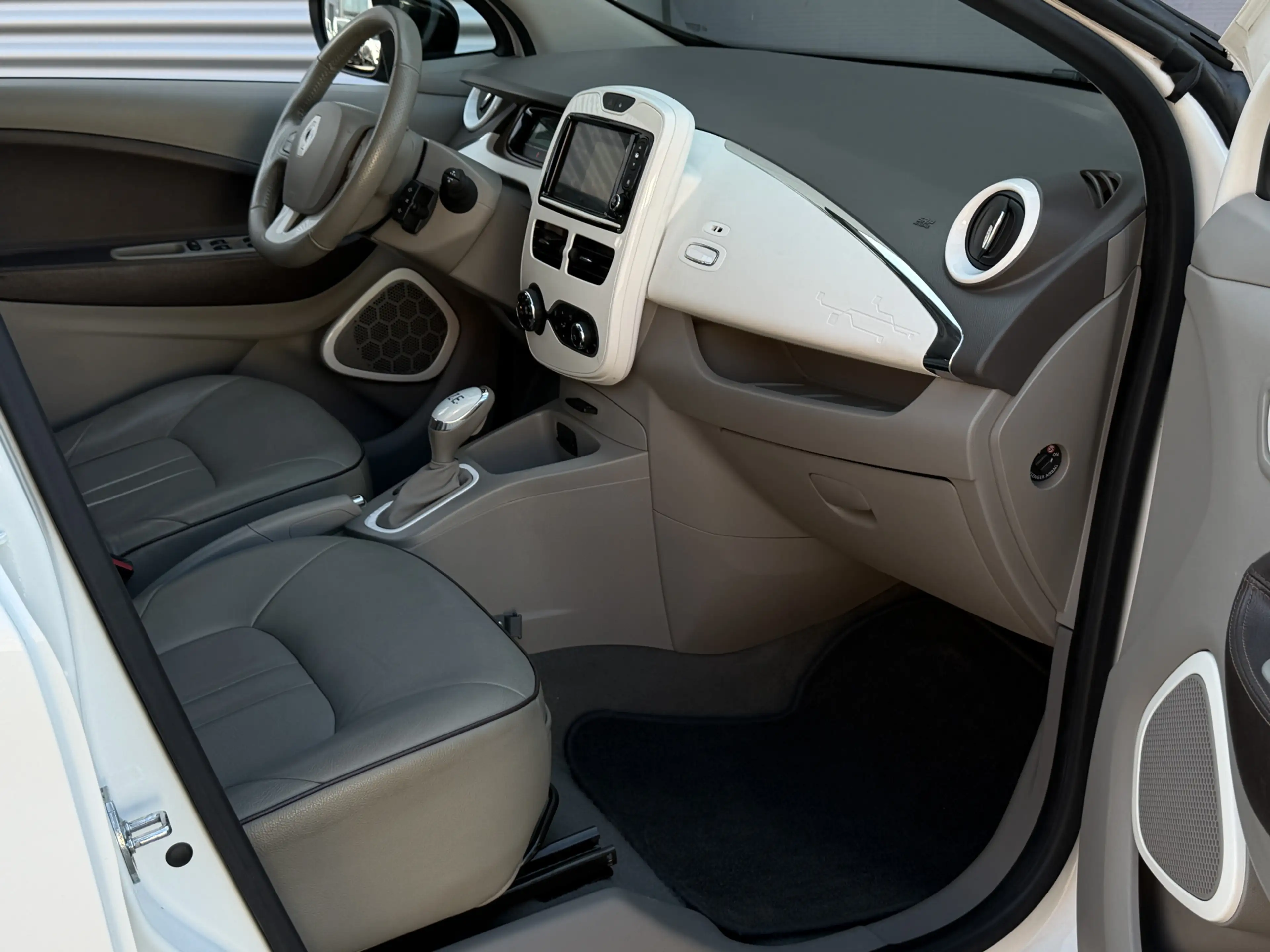 Renault ZOE Q210 Zen Quickcharge 22 kWh ( incl. Accu) I Leder — photo 7