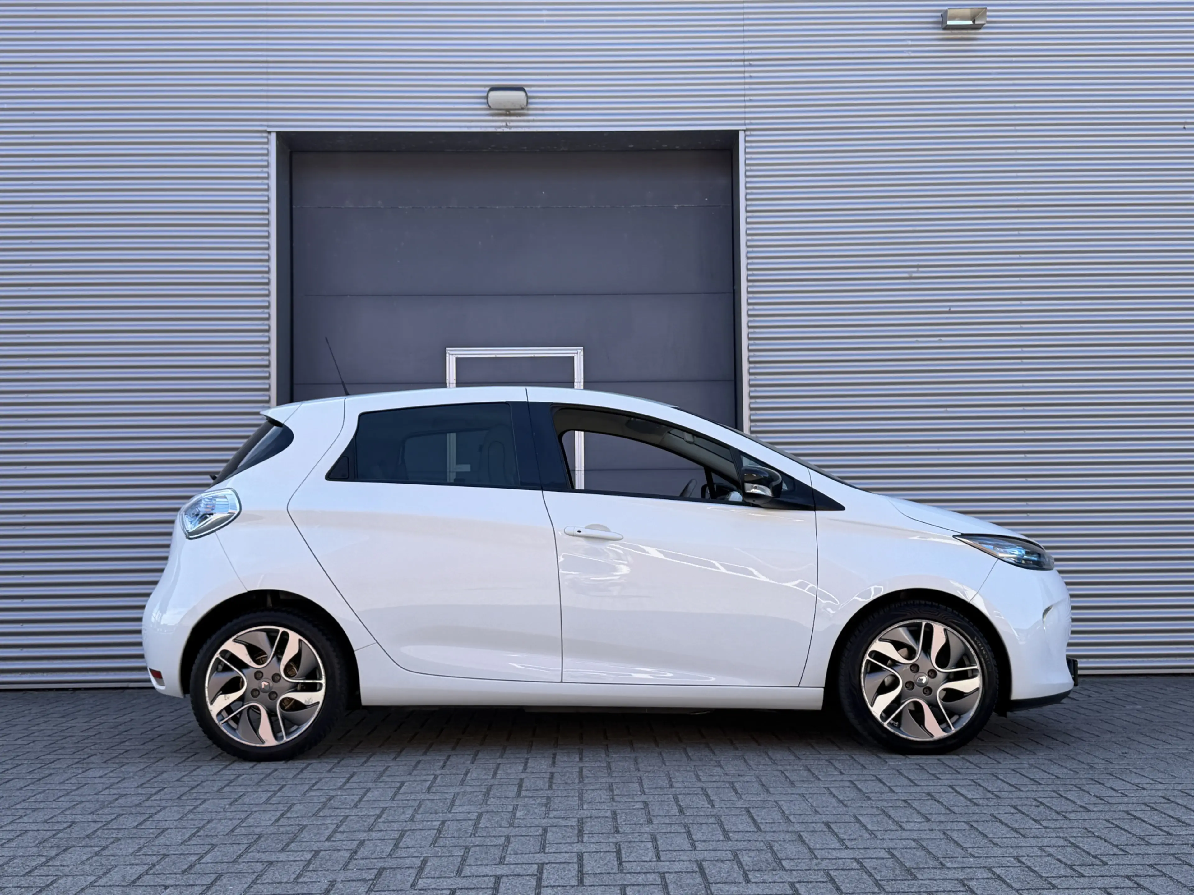 Renault ZOE Q210 Zen Quickcharge 22 kWh ( incl. Accu) I Leder — photo 3