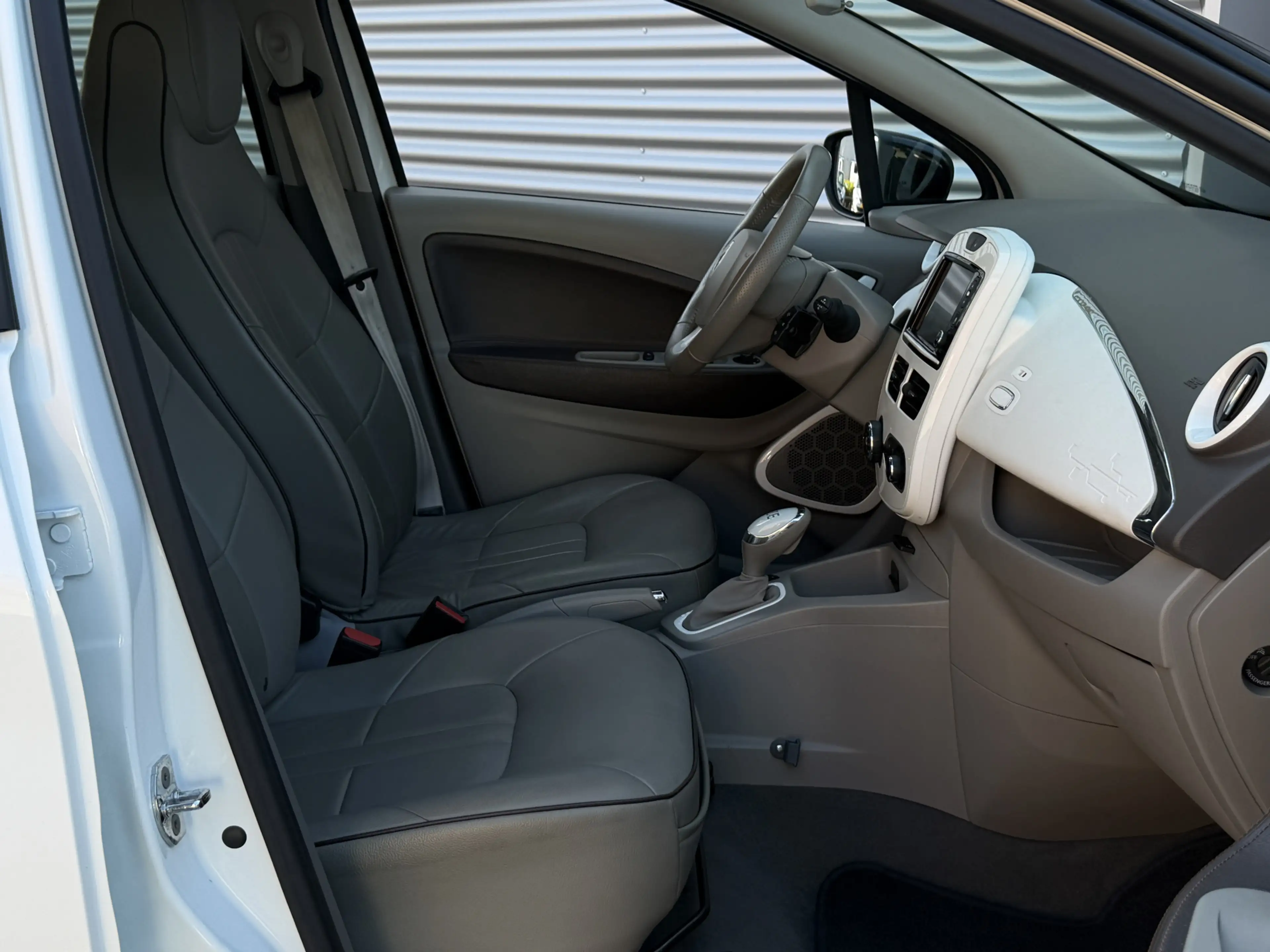 Renault ZOE Q210 Zen Quickcharge 22 kWh ( incl. Accu) I Leder — photo 8