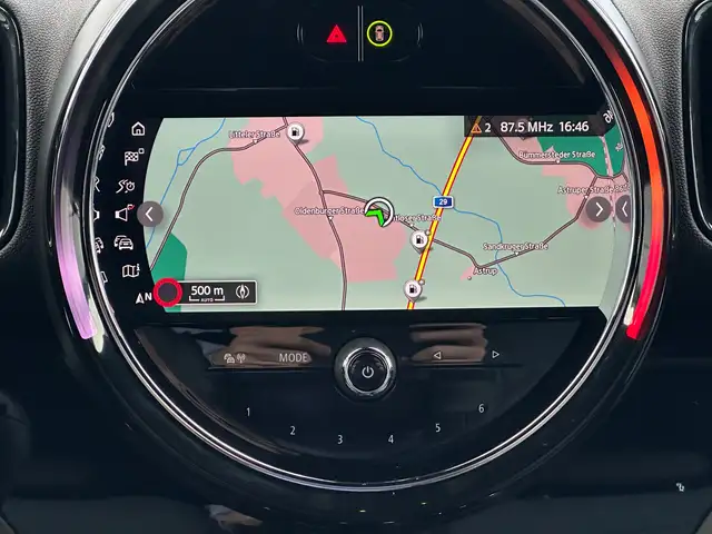 Mini Hatch view 15
