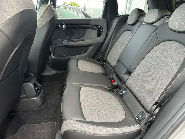 Mini Hatch view 11