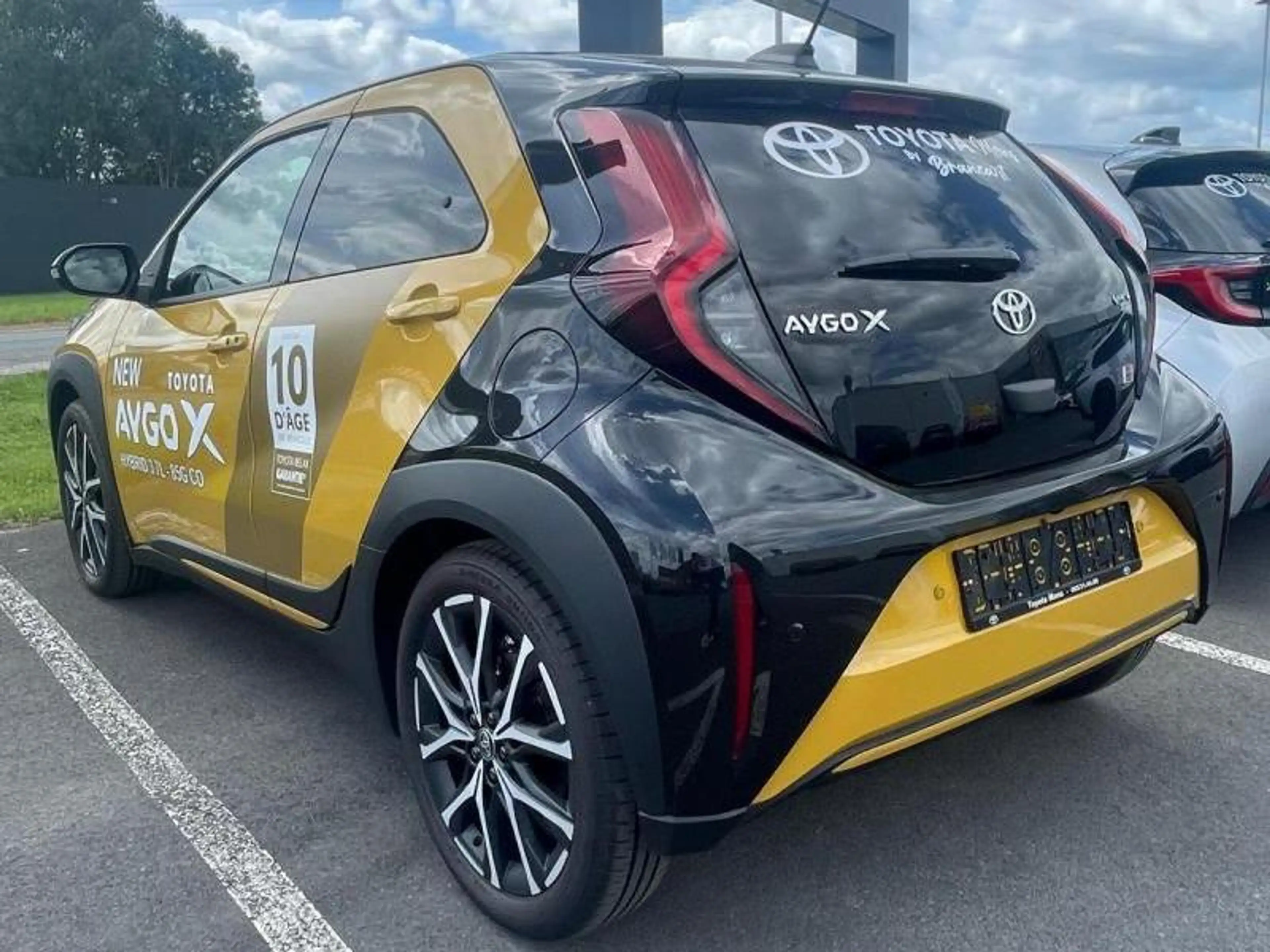 Toyota Aygo X gr sport — photo 3