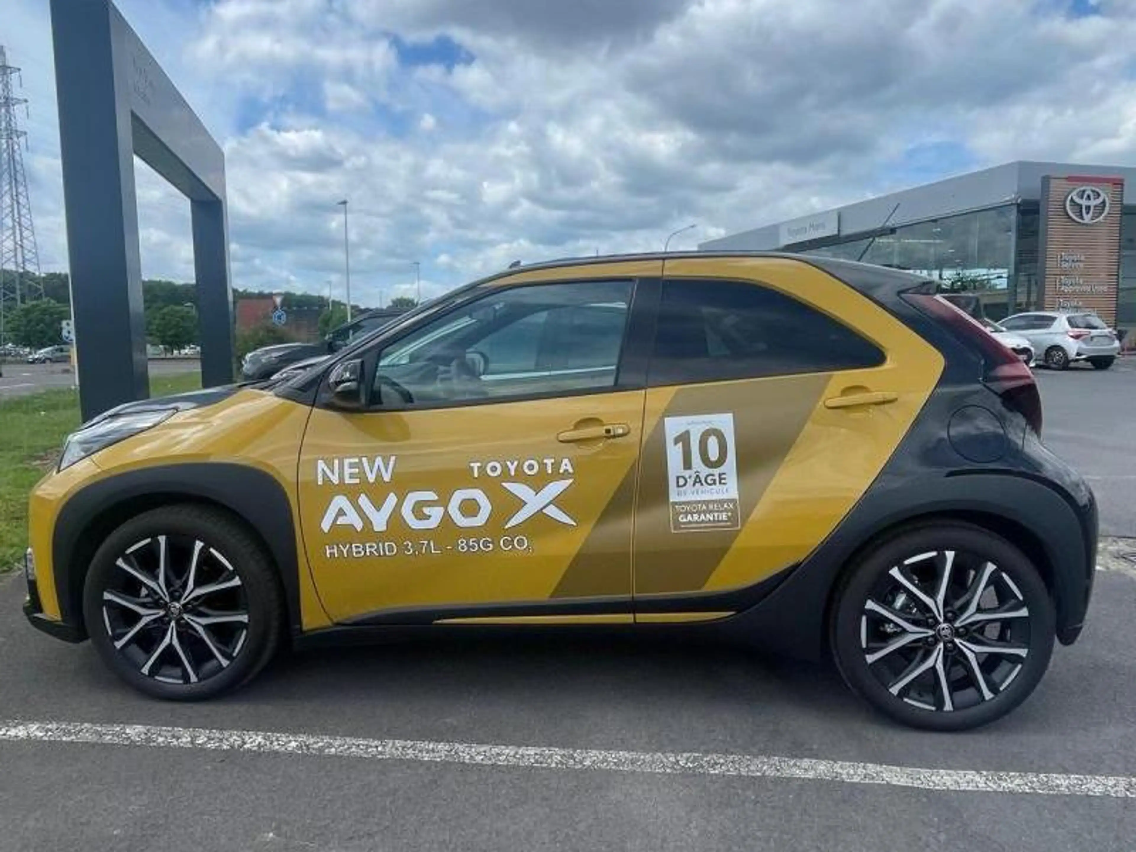 Toyota Aygo X gr sport — photo 2