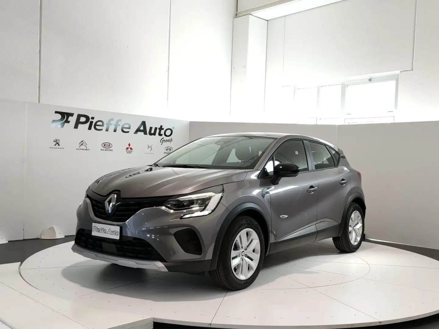 Renault Captur 2ª serie - Captur Full Hybrid E-Tech 145 CV Equili Grau - 1