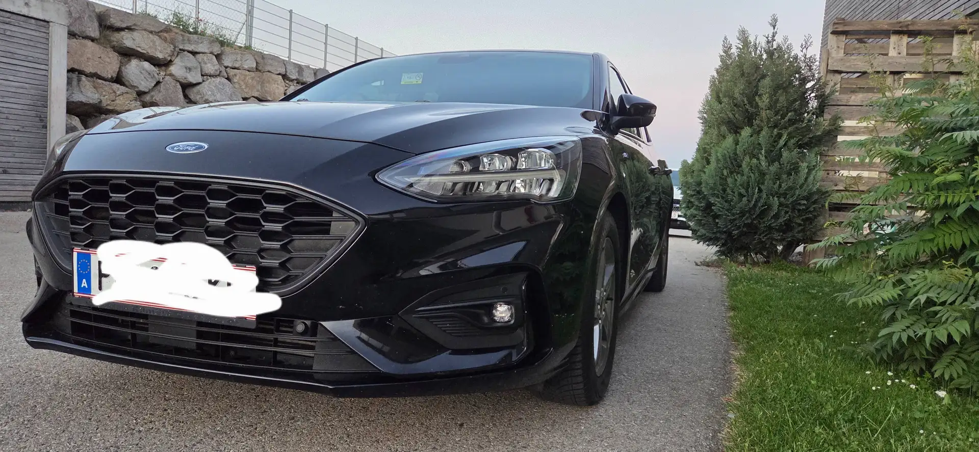 Ford Focus Focus 1,0 EcoBoost ST-Line Business ST-Line Business Schwarz - 1