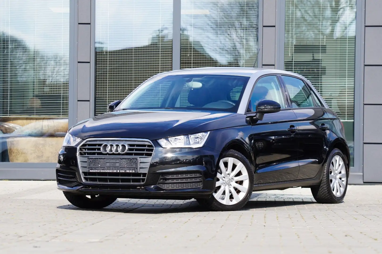 Audi A1 Sportback *MIT 2 JAHRE GARANTIE !!!* Schwarz - 1