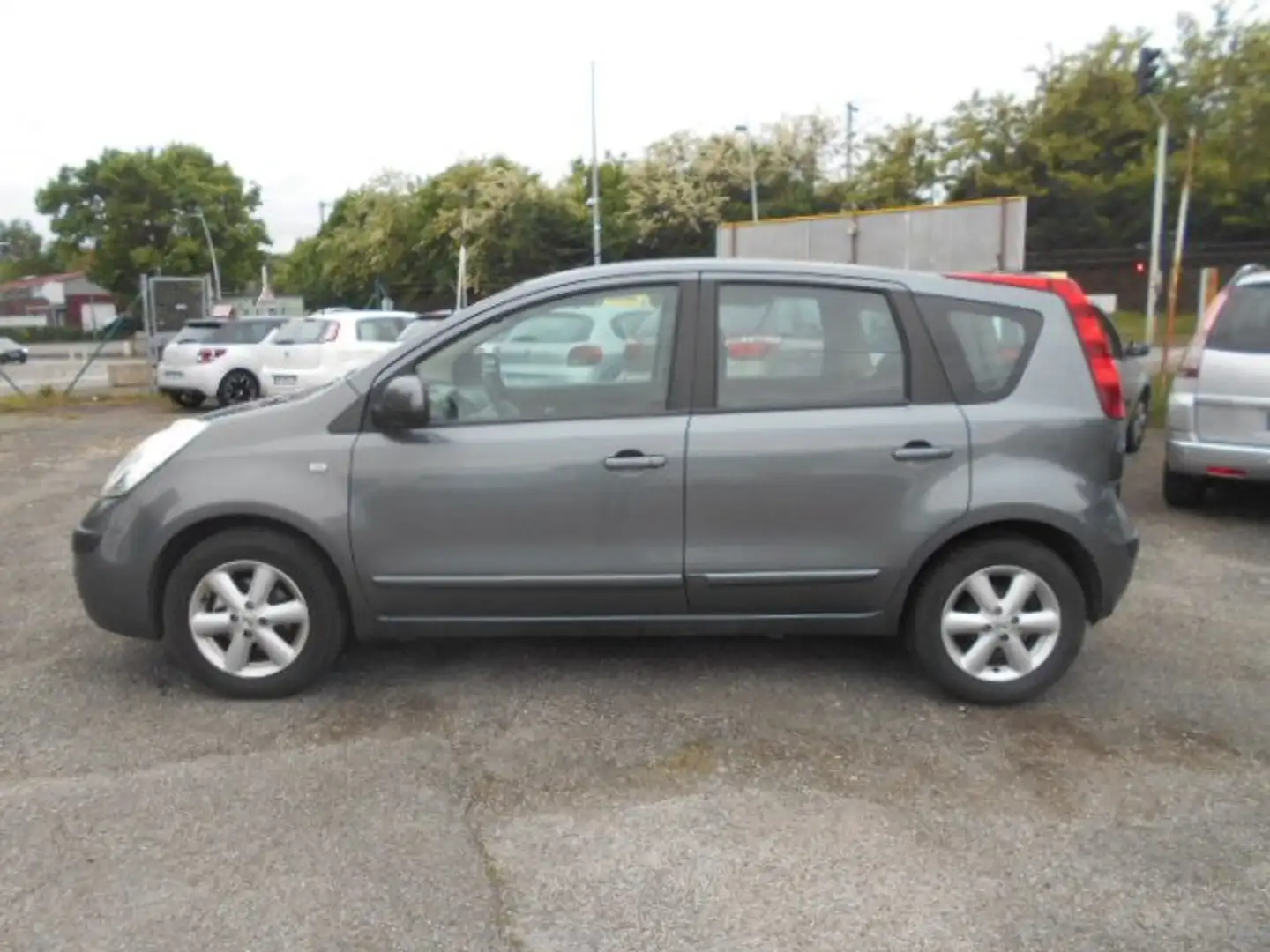 Nissan Note Note 1.5 l dCi 86 ch Acenta Gris - 2