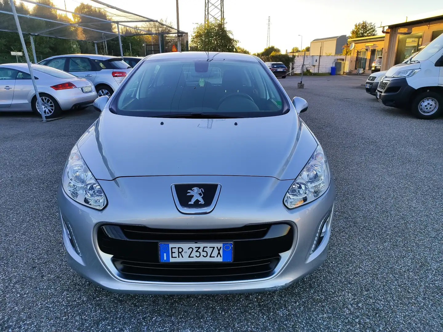 Peugeot 308 5p 1.6 hdi 8v Business fap Argento - 1