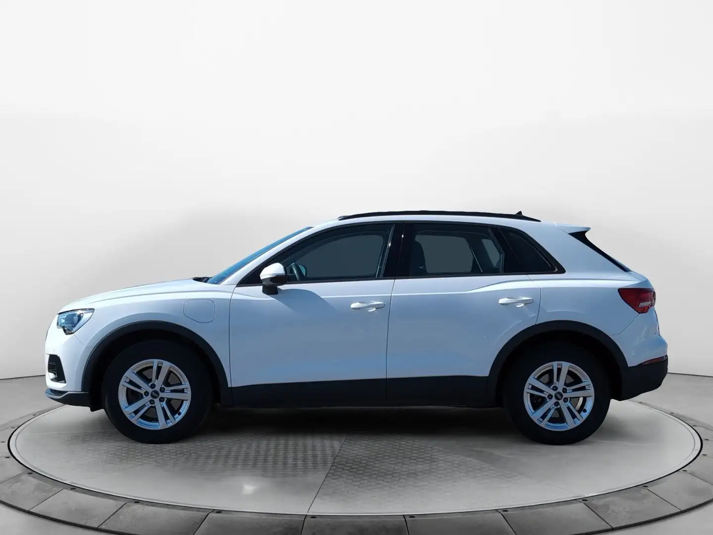 Audi Q3 45 TFSI e S-Tronic, ACC, Spotsitze, DAB, Navi Weiß - 2