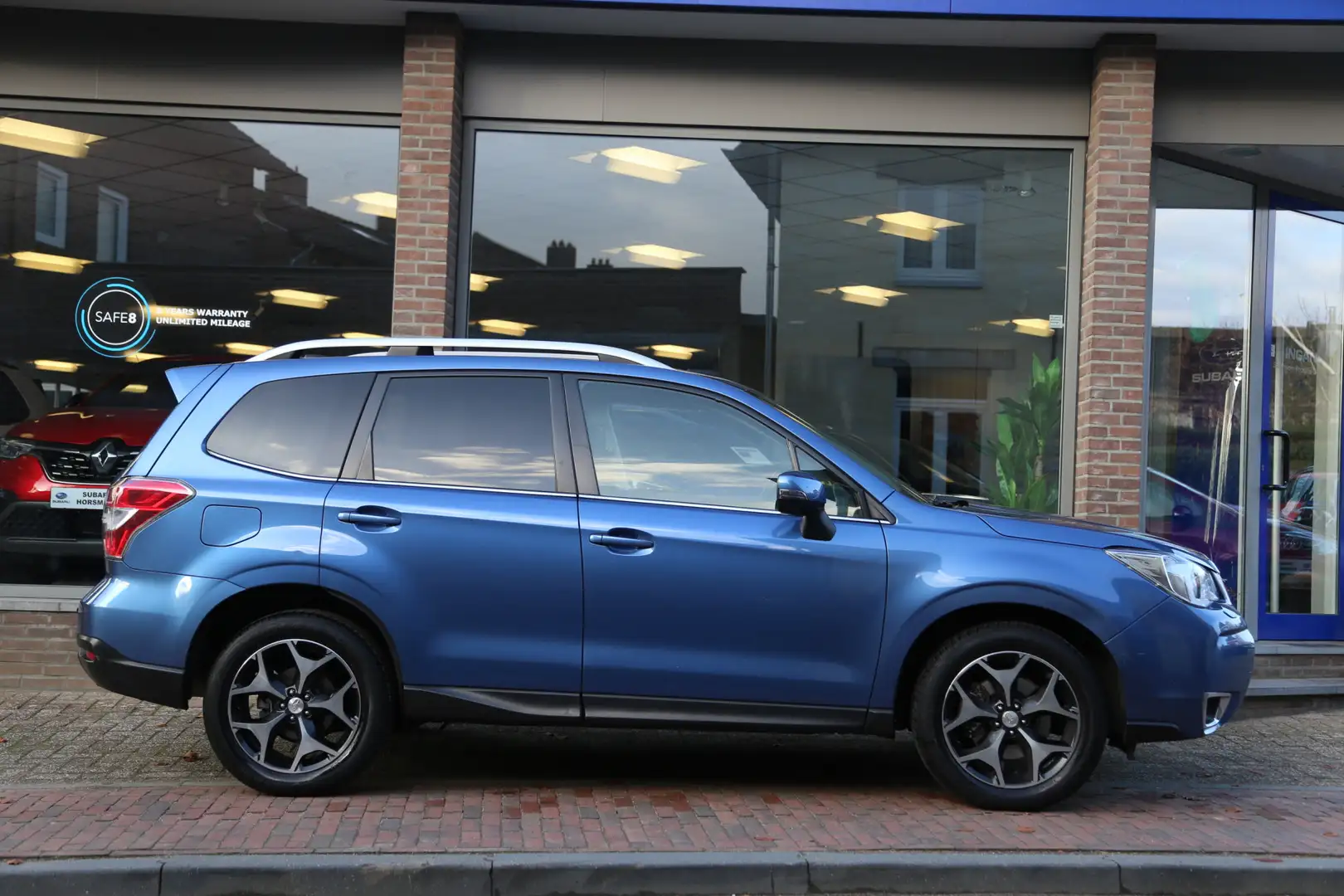 Subaru Forester 2.0 XT 241pk Sport Premium Schuifdak Leer Navi Cam Blau - 2