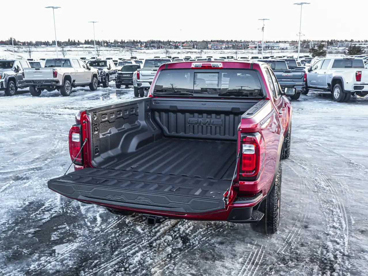 GMC Canyon снимка GMC Canyon