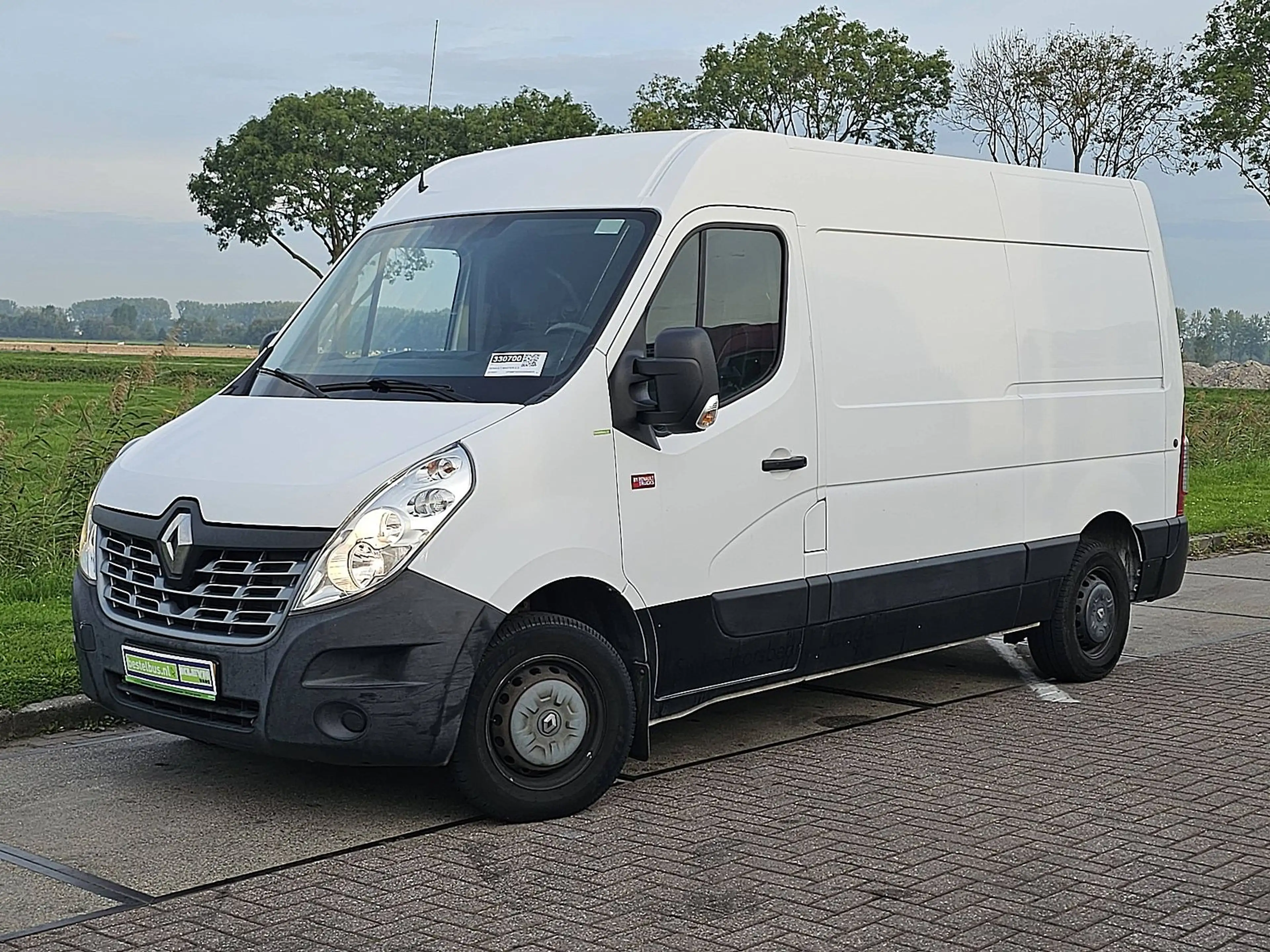 Renault Master 2.3 — photo 2