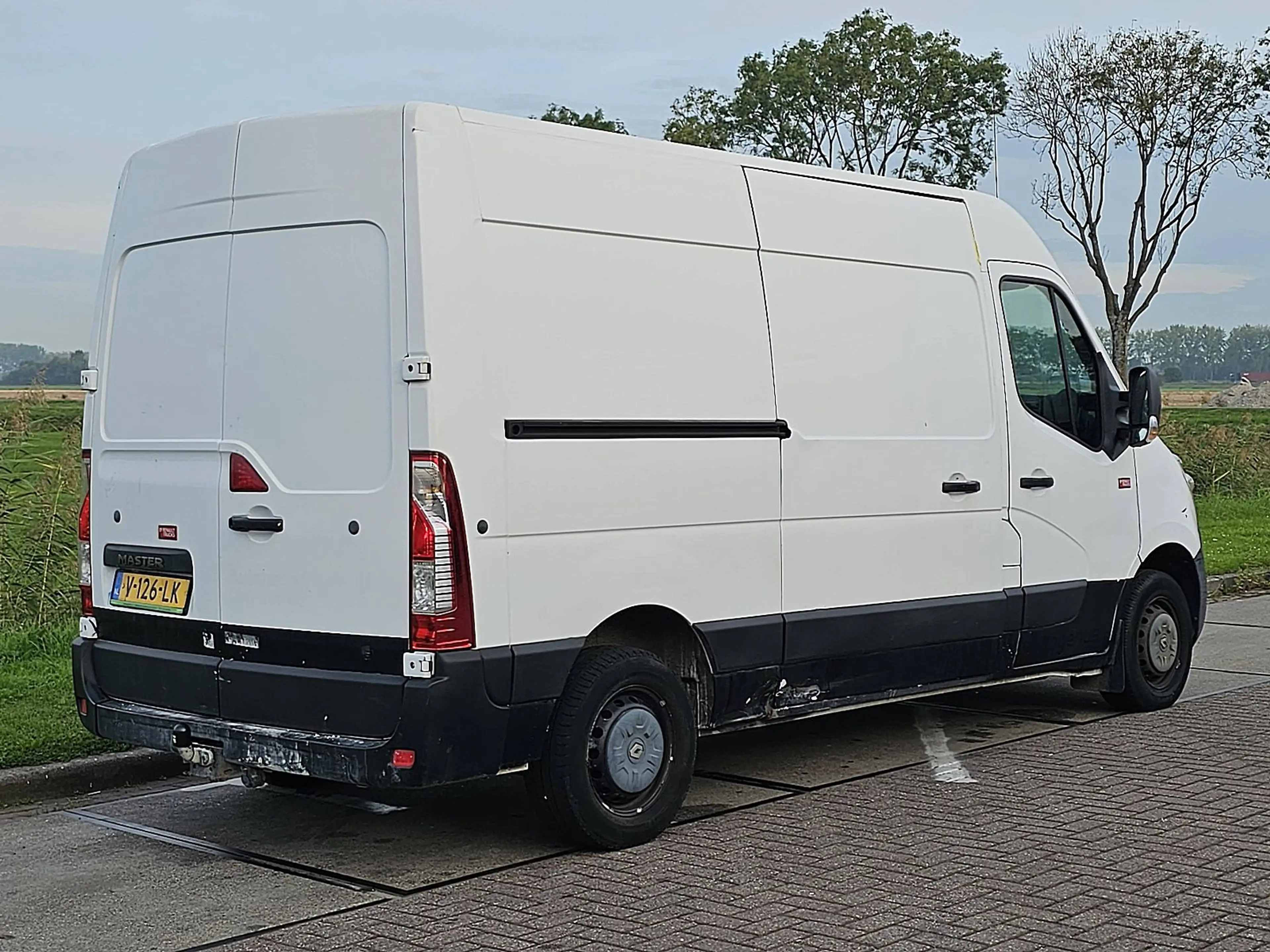 Renault Master 2.3 — photo 3