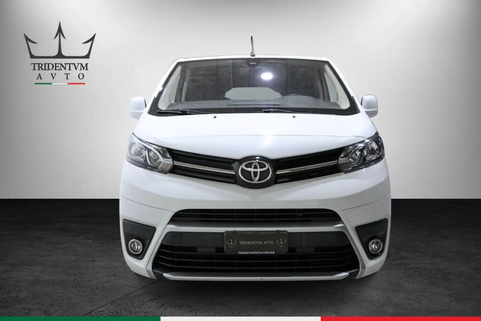Toyota Proace 1.6d 115cv S&S Compact Luxury 5p 8p.ti Bianco - 2