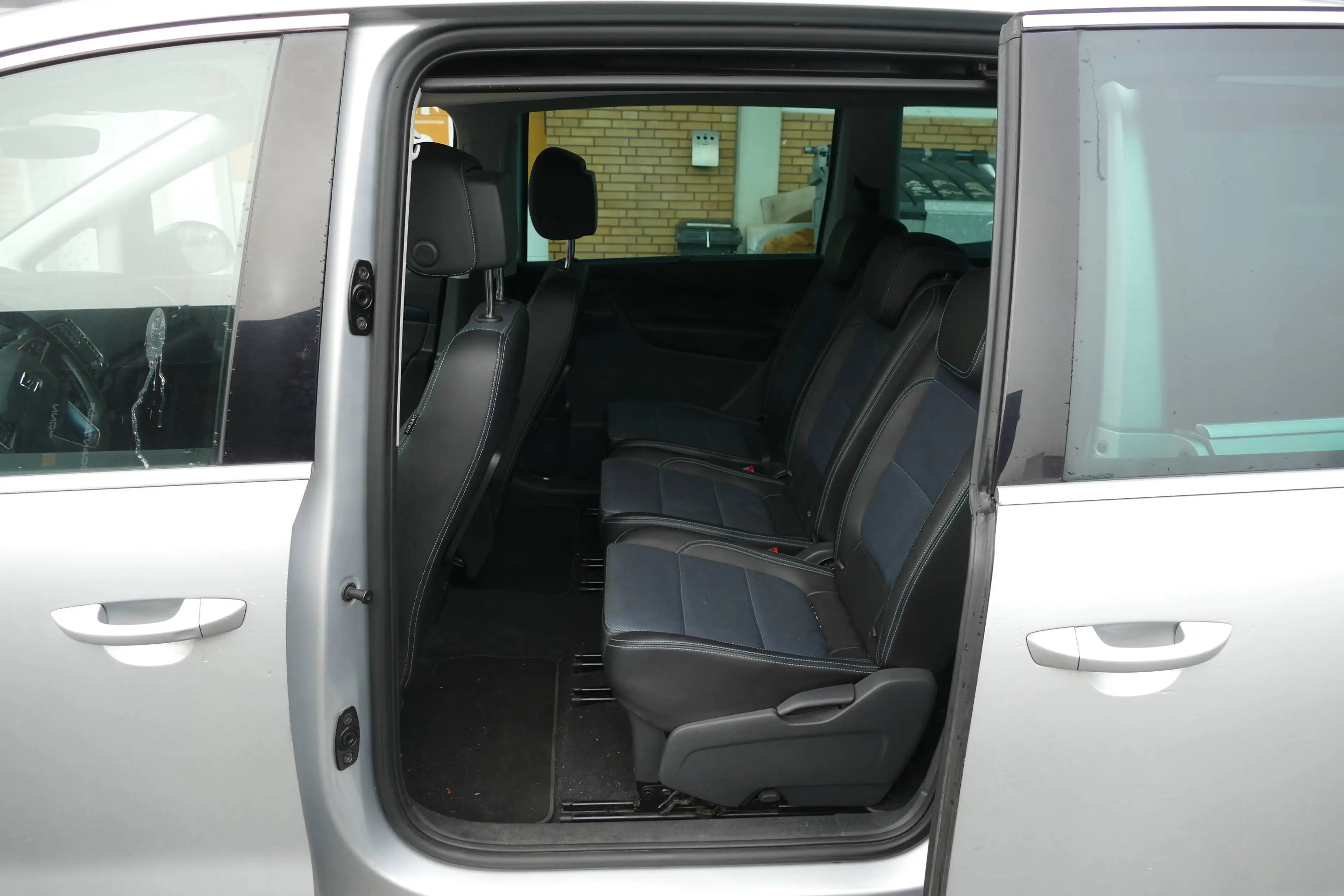 SEAT Alhambra 2.0 TDI DSG 7 Sitzer Navi Kamera AHK HU/AU 06/2027 — photo 8