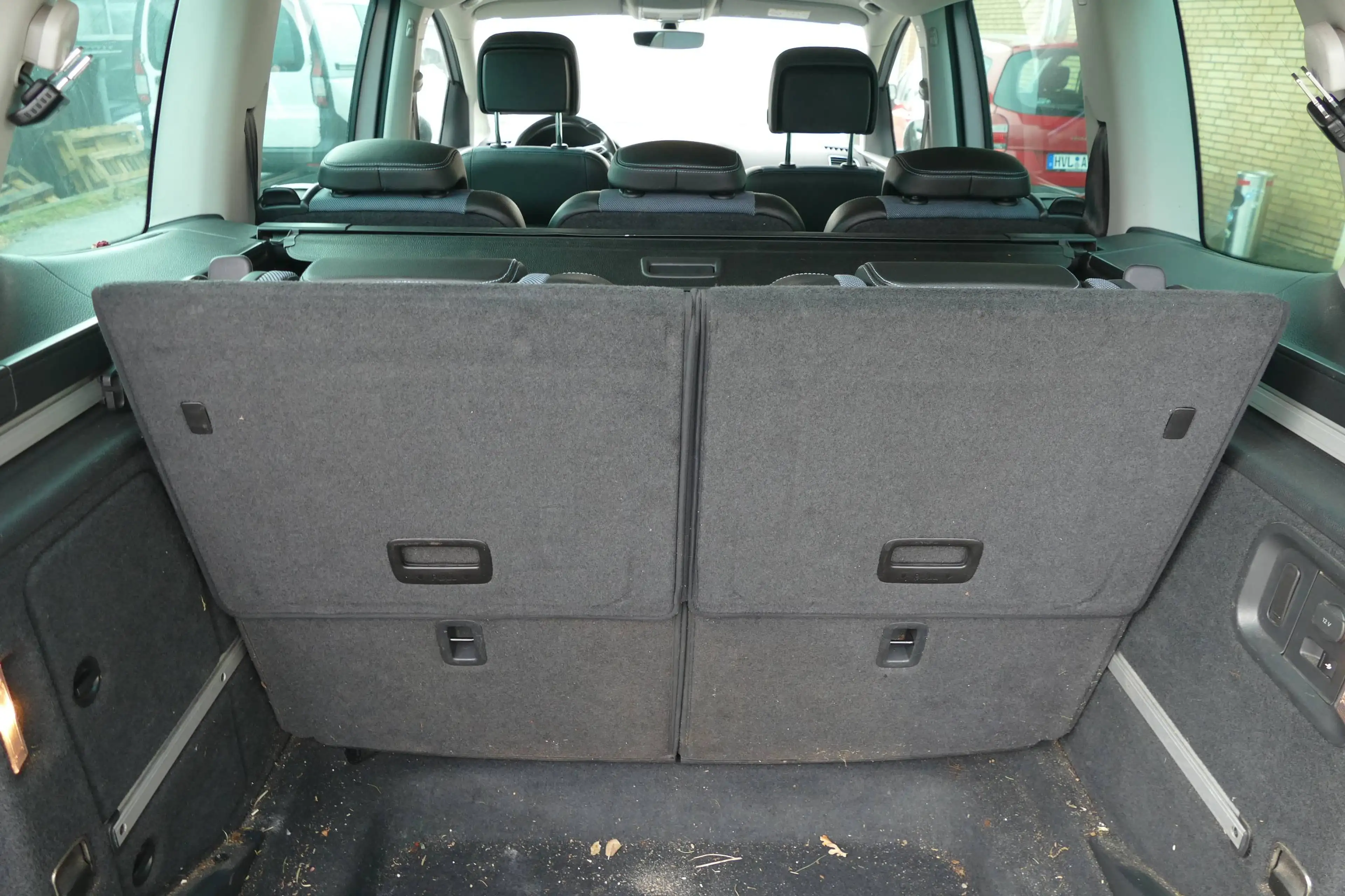 SEAT Alhambra 2.0 TDI DSG 7 Sitzer Navi Kamera AHK HU/AU 06/2027 — photo 10